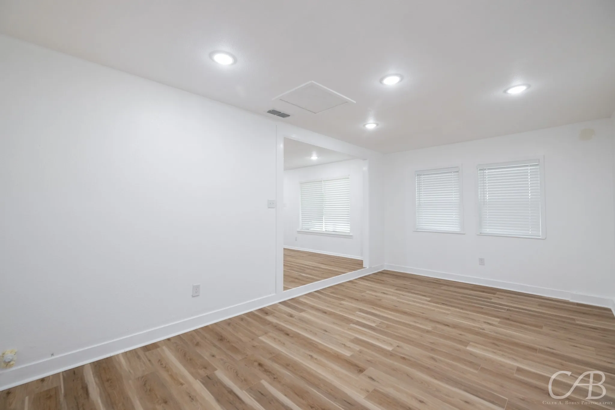 Single Family Residence For Rent in Taylor County , 2217 Bel Air Drive, Abilene, Texas 79603, 3 Bedroom, 2 Bathroom, Garage spaces, 1,248 Sqft, built in 1960, mls#21408041, Real Estate Agent in Abilene, Homes For Rent in Taylor county, Homes For Rent in Abilene, Realtor in Abilene Texas, Real Estate Brokerage Independent Realty Texas, Luminita Cordes Realtor
