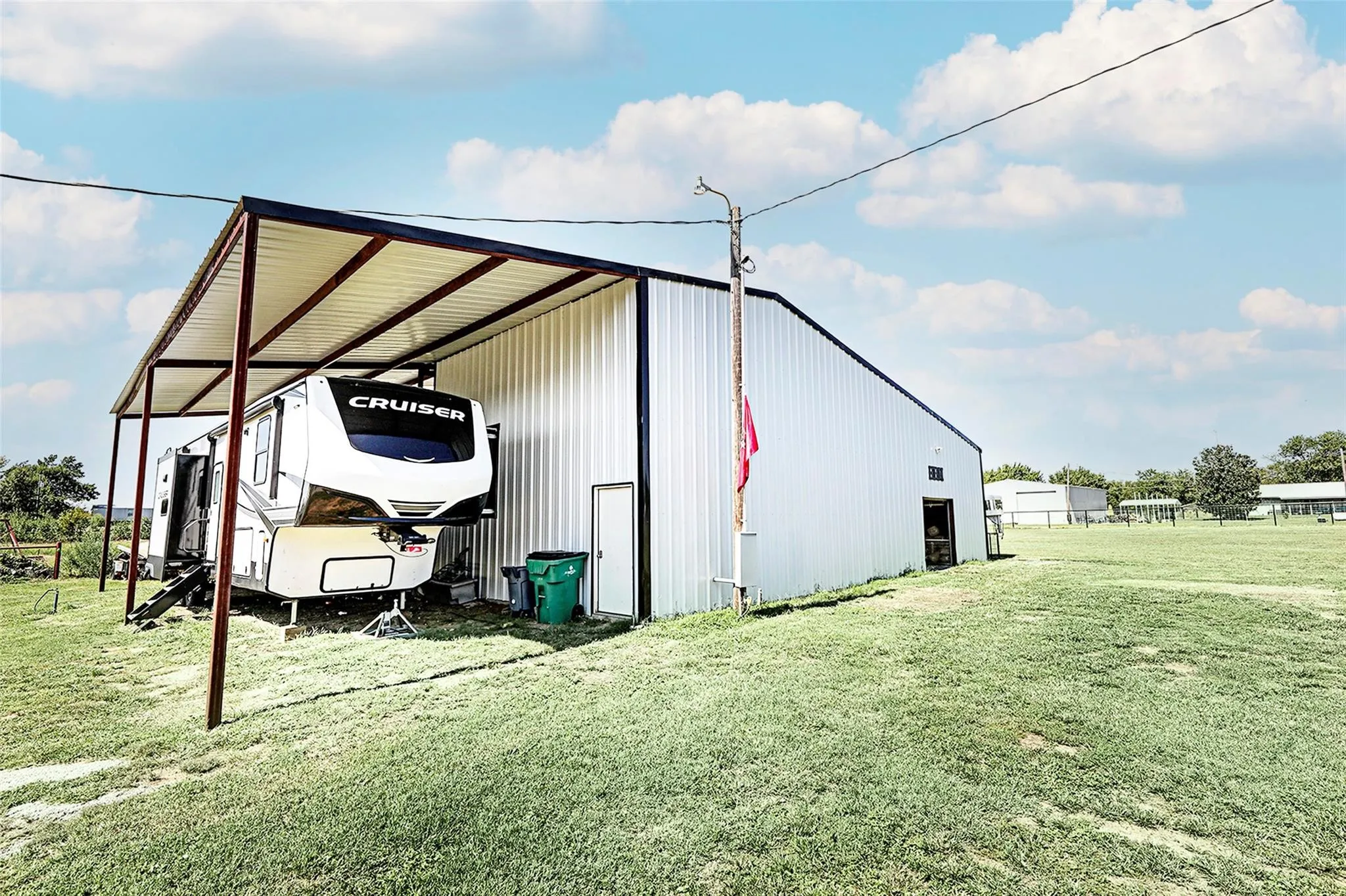 Single Family Residence For Sale in Montague County , 6591 Fm 1758, Bowie, Texas 76230, 3 Bedroom, 2 Bathroom, Garage spaces, 2,110 Sqft, built in 2023, mls#21326382, Real Estate Agent in Bowie, Homes For Sale in Montague county, Homes For Sale in Bowie, Realtor in Bowie Texas, Real Estate Brokerage Independent Realty Texas, Luminita Cordes Realtor