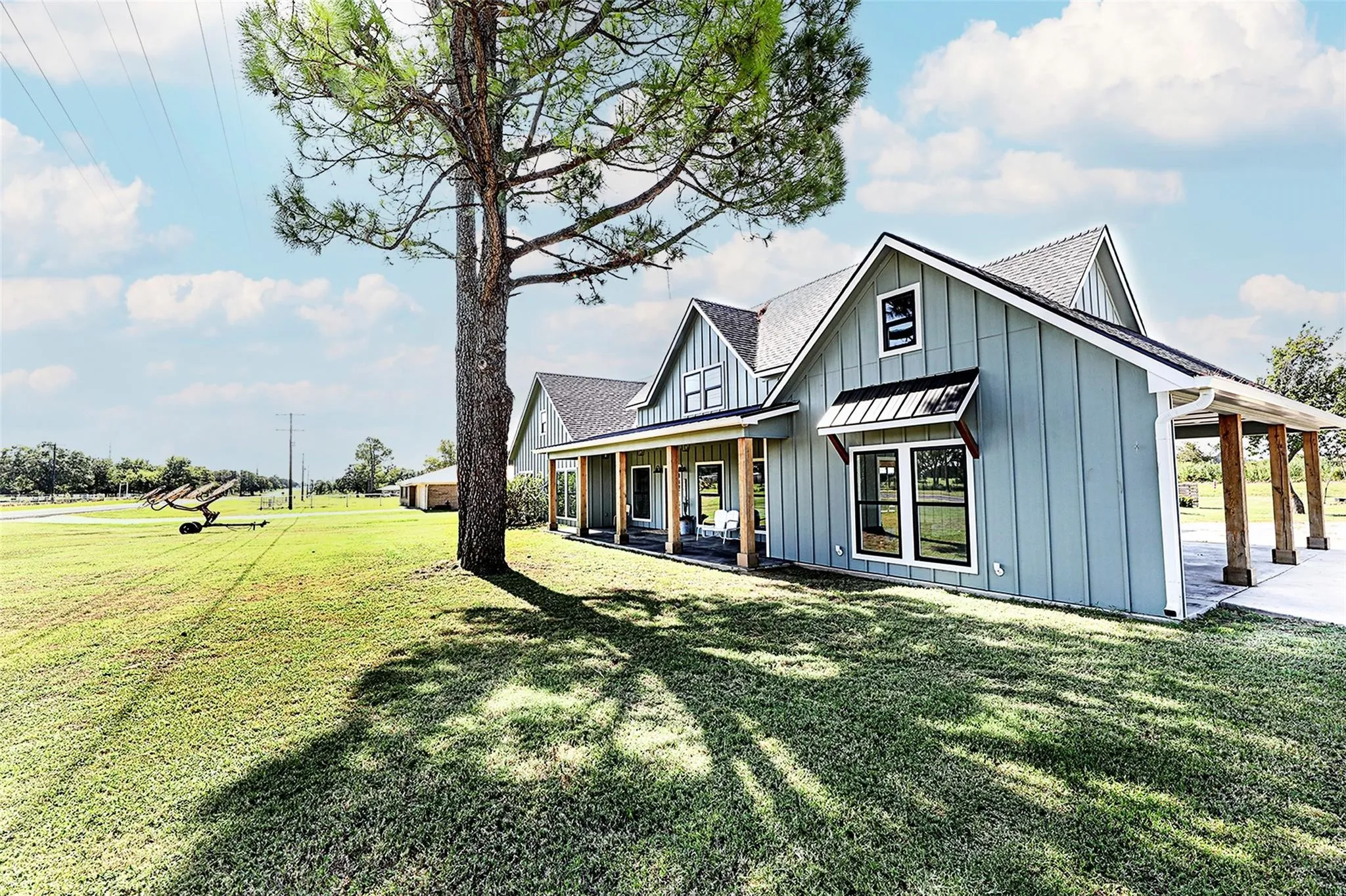 Single Family Residence For Sale in Montague County , 6591 Fm 1758, Bowie, Texas 76230, 3 Bedroom, 2 Bathroom, Garage spaces, 2,110 Sqft, built in 2023, mls#21326382, Real Estate Agent in Bowie, Homes For Sale in Montague county, Homes For Sale in Bowie, Realtor in Bowie Texas, Real Estate Brokerage Independent Realty Texas, Luminita Cordes Realtor