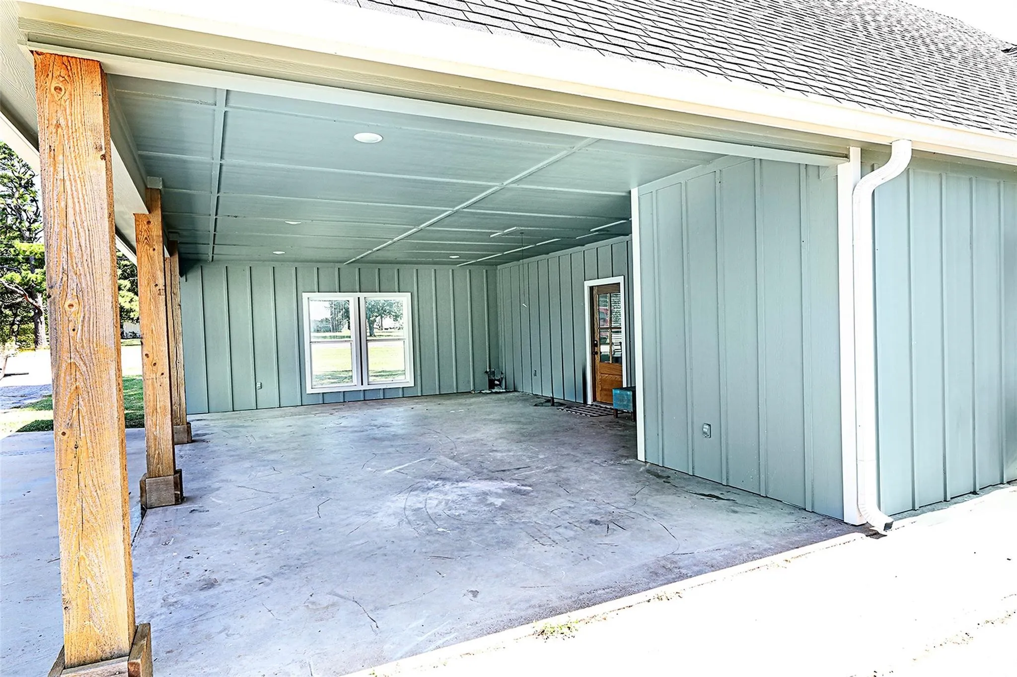 Single Family Residence For Sale in Montague County , 6591 Fm 1758, Bowie, Texas 76230, 3 Bedroom, 2 Bathroom, Garage spaces, 2,110 Sqft, built in 2023, mls#21326382, Real Estate Agent in Bowie, Homes For Sale in Montague county, Homes For Sale in Bowie, Realtor in Bowie Texas, Real Estate Brokerage Independent Realty Texas, Luminita Cordes Realtor