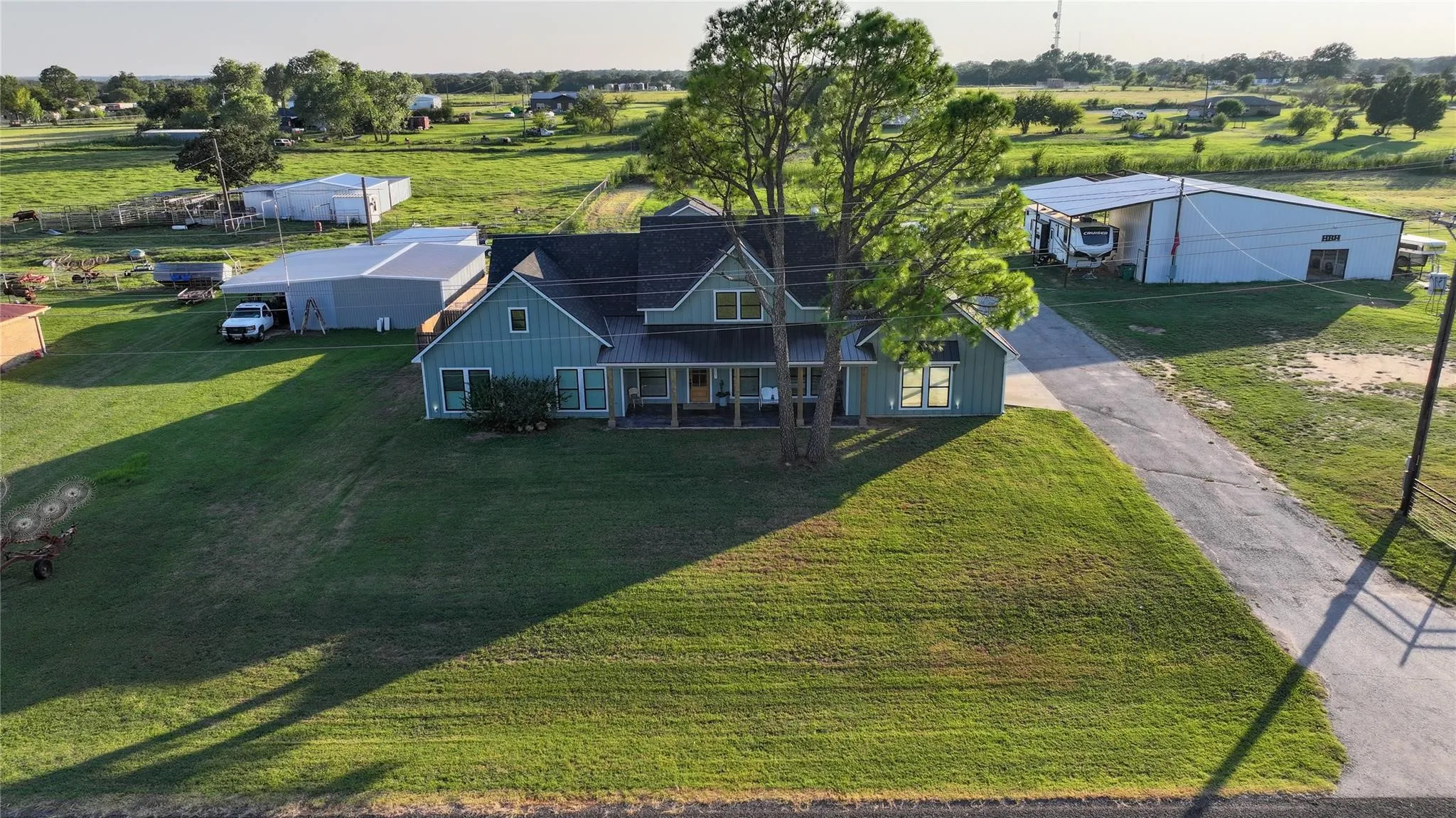 Single Family Residence For Sale in Montague County , 6591 Fm 1758, Bowie, Texas 76230, 3 Bedroom, 2 Bathroom, Garage spaces, 2,110 Sqft, built in 2023, mls#21326382, Real Estate Agent in Bowie, Homes For Sale in Montague county, Homes For Sale in Bowie, Realtor in Bowie Texas, Real Estate Brokerage Independent Realty Texas, Luminita Cordes Realtor