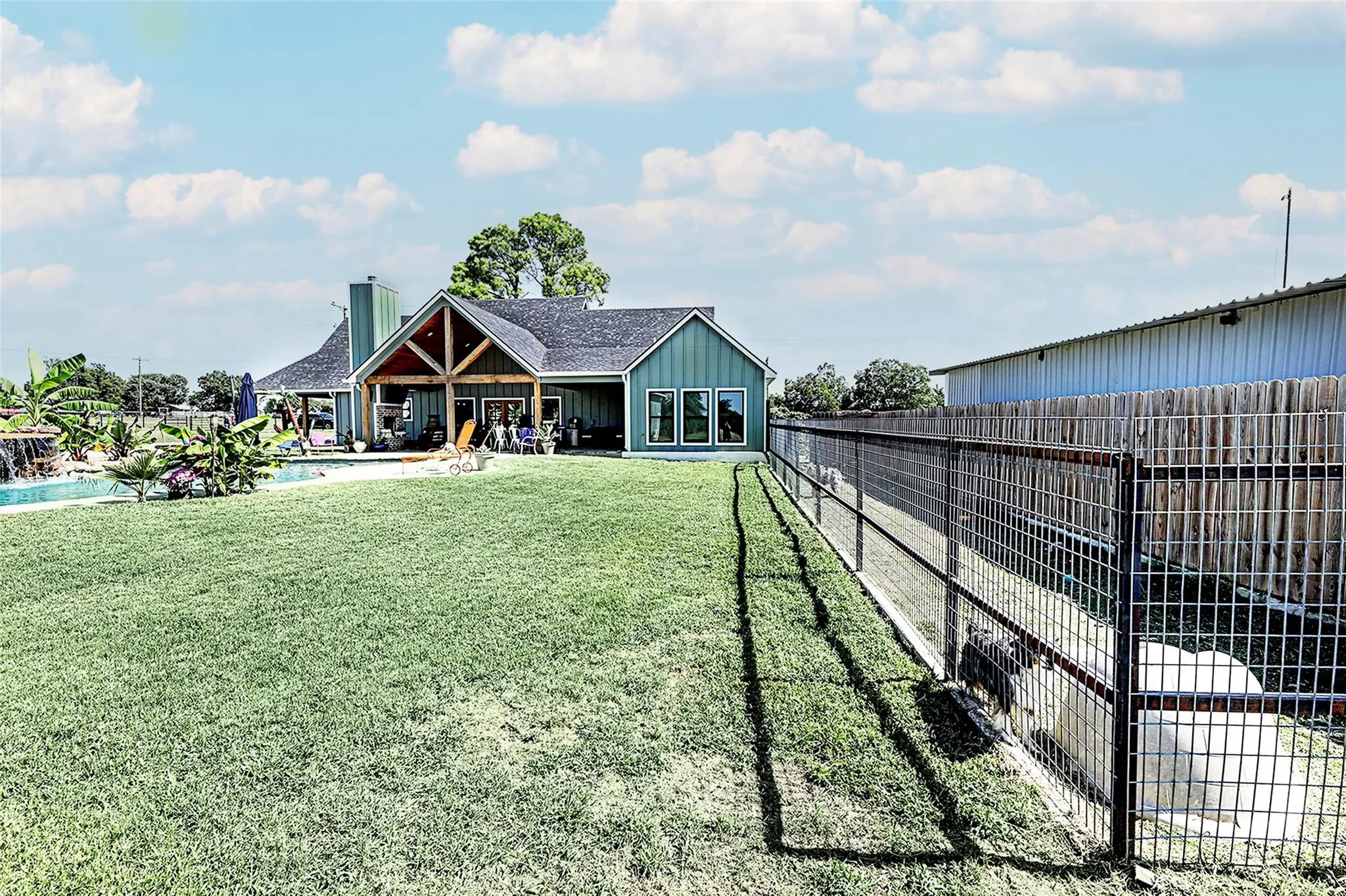Single Family Residence For Sale in Montague County , 6591 Fm 1758, Bowie, Texas 76230, 3 Bedroom, 2 Bathroom, Garage spaces, 2,110 Sqft, built in 2023, mls#21326382, Real Estate Agent in Bowie, Homes For Sale in Montague county, Homes For Sale in Bowie, Realtor in Bowie Texas, Real Estate Brokerage Independent Realty Texas, Luminita Cordes Realtor