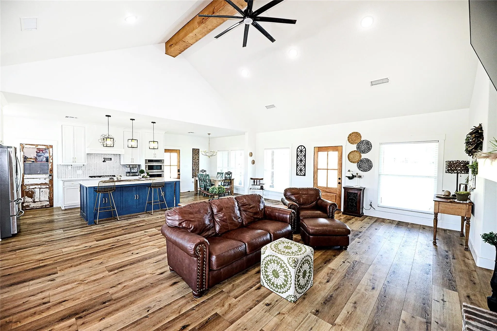 Single Family Residence For Sale in Montague County , 6591 Fm 1758, Bowie, Texas 76230, 3 Bedroom, 2 Bathroom, Garage spaces, 2,110 Sqft, built in 2023, mls#21326382, Real Estate Agent in Bowie, Homes For Sale in Montague county, Homes For Sale in Bowie, Realtor in Bowie Texas, Real Estate Brokerage Independent Realty Texas, Luminita Cordes Realtor