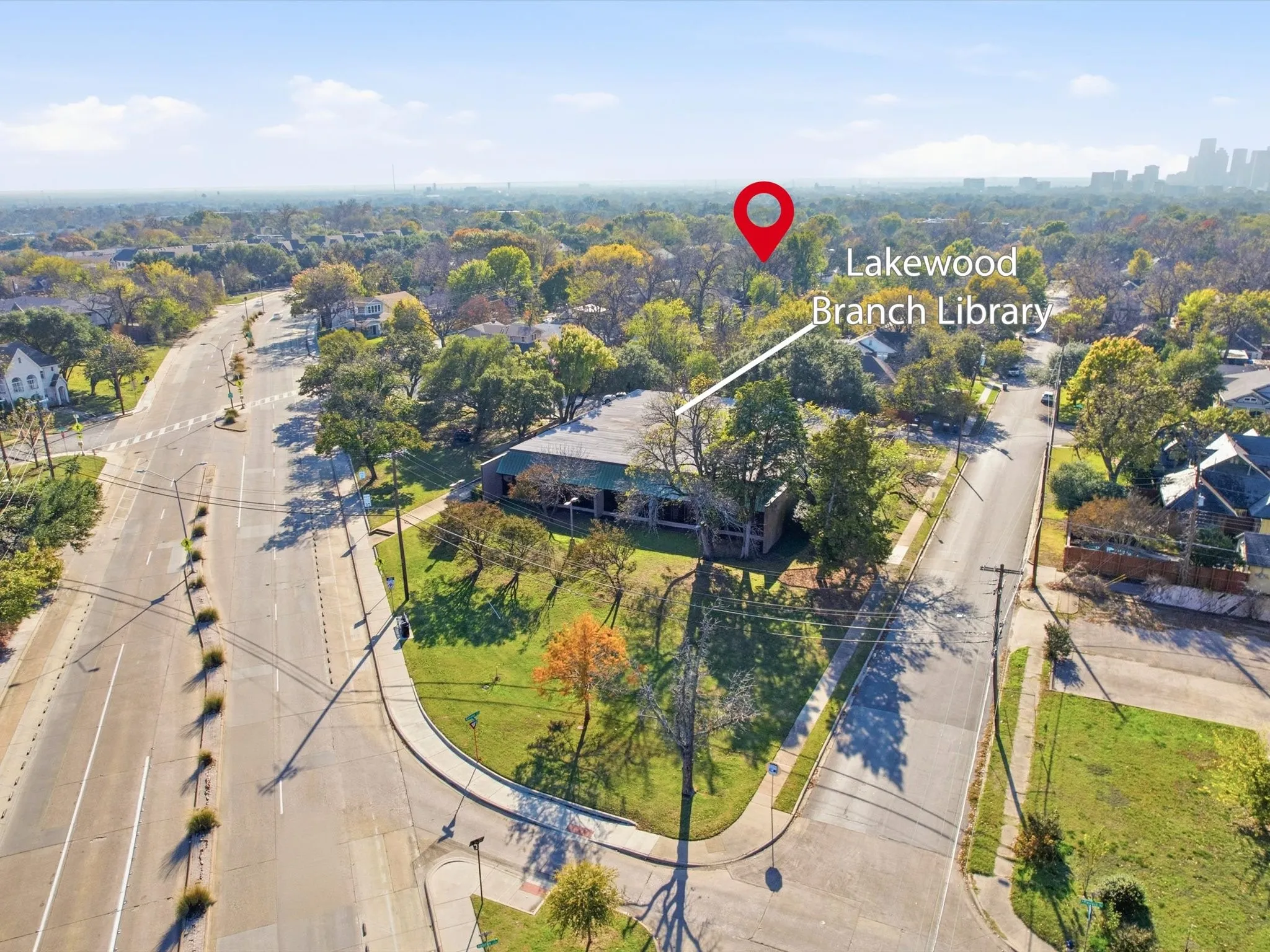 Single Family Residence For Sale in Dallas County , 6005 Worth Street, Dallas, Texas 75214, 3 Bedroom, 2 Bathroom, 2 Garage spaces, 1,428 Sqft, built in 1917, mls#21405851, Real Estate Agent in Dallas, Homes For Sale in Dallas county, Homes For Sale in Dallas, Realtor in Dallas Texas, Real Estate Brokerage Independent Realty Texas, Luminita Cordes Realtor