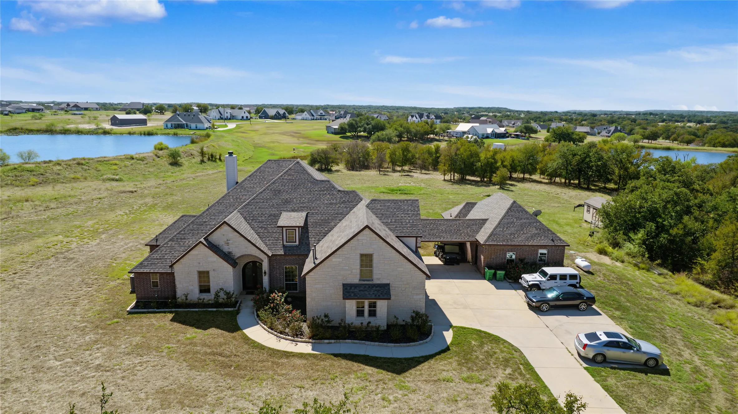 Single Family Residence For Sale in Parker County , 115 Chisum Drive, Millsap, Texas 76066, 4 Bedroom, 4 Bathroom, 3 Garage spaces, 4,900 Sqft, built in 2018, mls#21405282, Real Estate Agent in Millsap, Homes For Sale in Parker county, Homes For Sale in Millsap, Realtor in Millsap Texas, Real Estate Brokerage Independent Realty Texas, Luminita Cordes Realtor