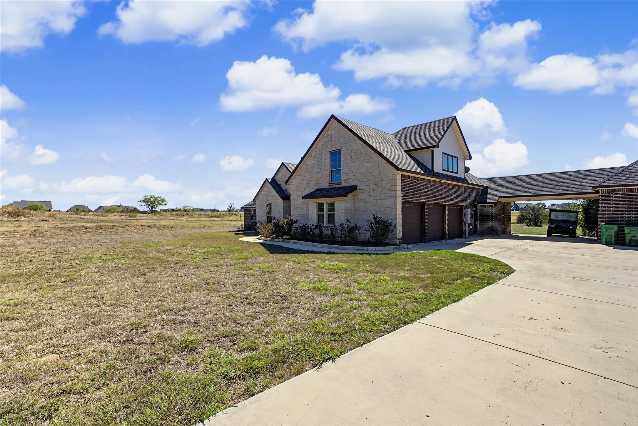 Single Family Residence For Sale in Parker County , 115 Chisum Drive, Millsap, Texas 76066, 4 Bedroom, 4 Bathroom, 3 Garage spaces, 4,900 Sqft, built in 2018, mls#21405282, Real Estate Agent in Millsap, Homes For Sale in Parker county, Homes For Sale in Millsap, Realtor in Millsap Texas, Real Estate Brokerage Independent Realty Texas, Luminita Cordes Realtor