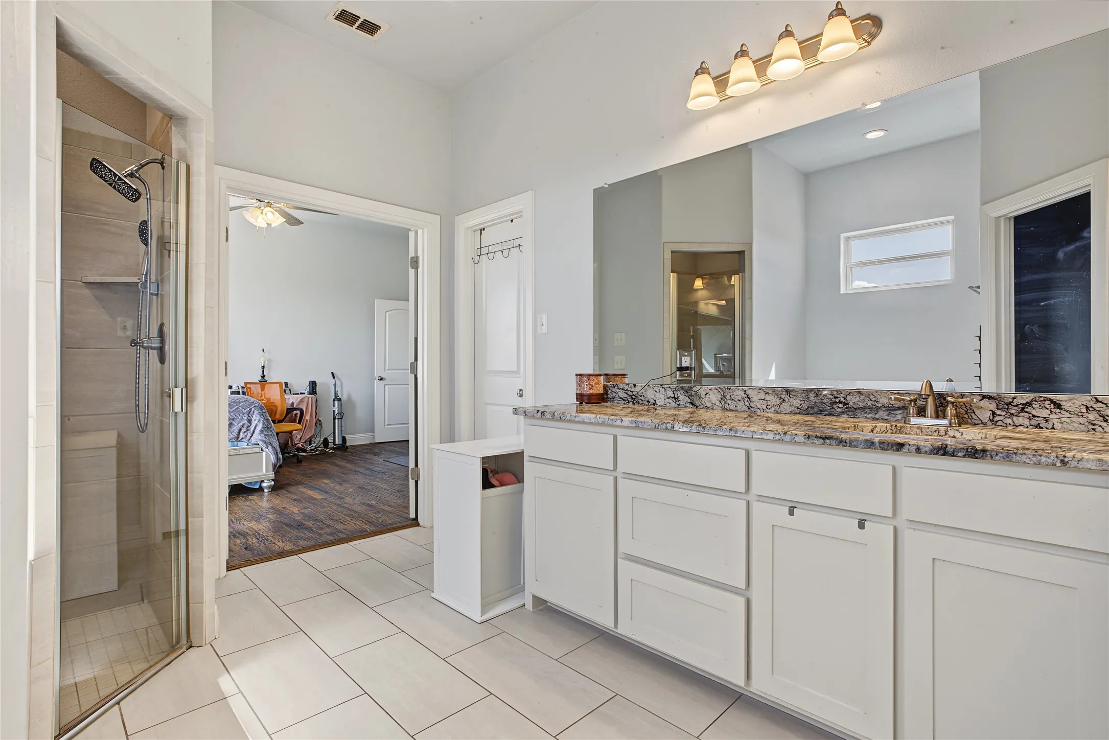 Apartment - Bathroom with Large Vanity