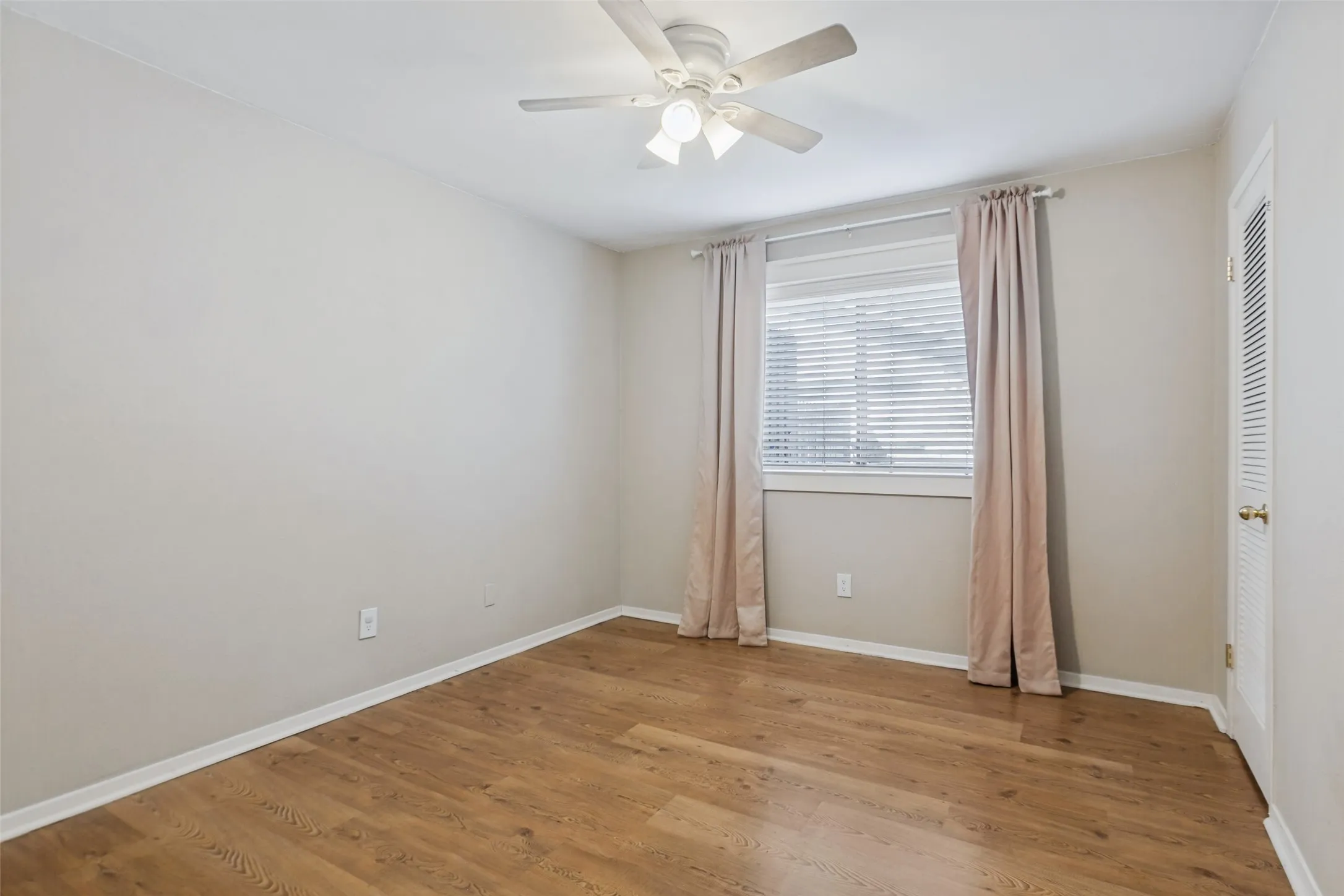 Single Family Residence For Rent in Dallas County , 1902 Richland Drive, Richardson, Texas 75081, 3 Bedroom, 2 Bathroom, 2 Garage spaces, 1,769 Sqft, built in 1973, mls#21406854, Real Estate Agent in Richardson, Homes For Rent in Dallas county, Homes For Rent in Richardson, Realtor in Richardson Texas, Real Estate Brokerage Independent Realty Texas, Luminita Cordes Realtor