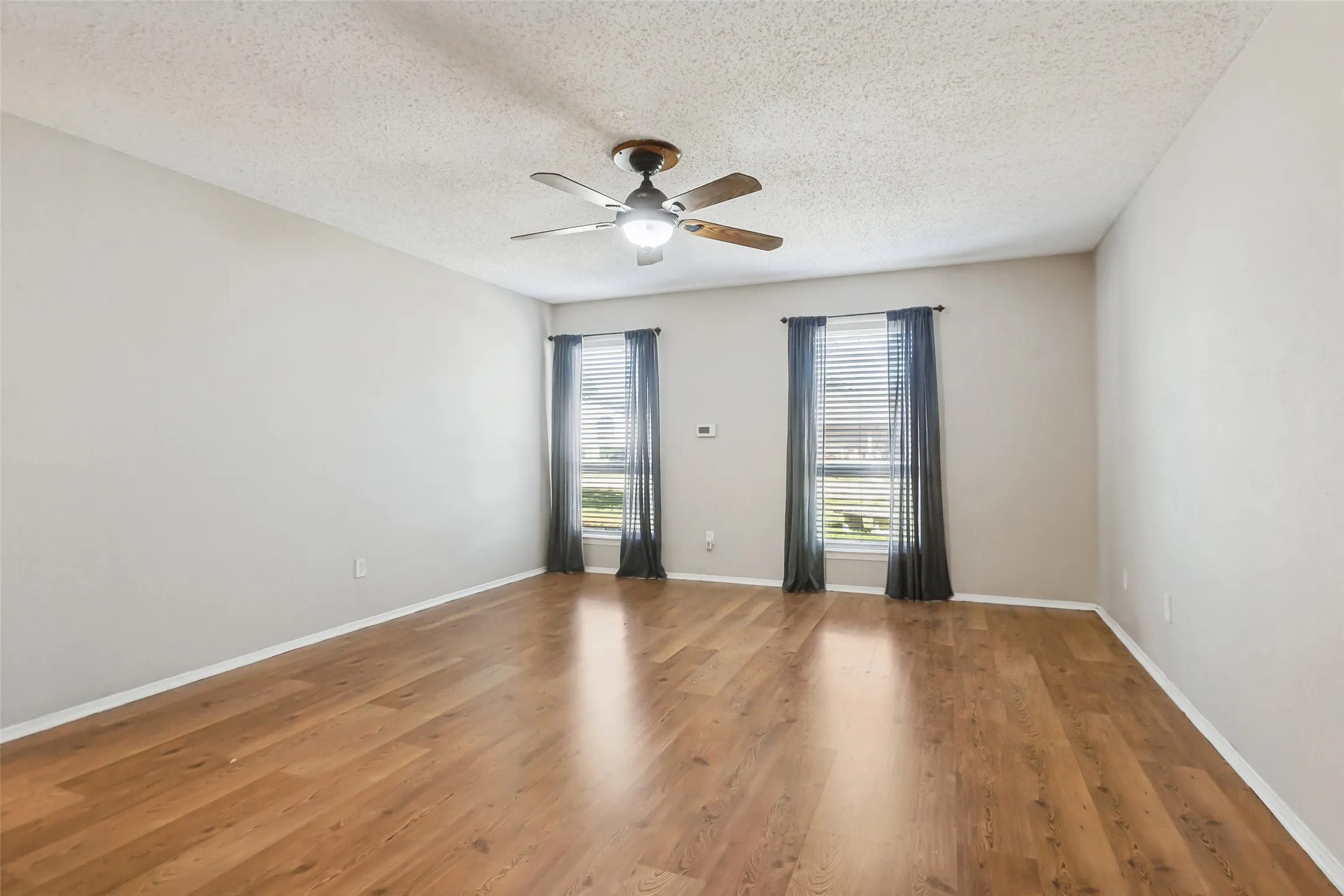Single Family Residence For Rent in Dallas County , 1902 Richland Drive, Richardson, Texas 75081, 3 Bedroom, 2 Bathroom, 2 Garage spaces, 1,769 Sqft, built in 1973, mls#21406854, Real Estate Agent in Richardson, Homes For Rent in Dallas county, Homes For Rent in Richardson, Realtor in Richardson Texas, Real Estate Brokerage Independent Realty Texas, Luminita Cordes Realtor