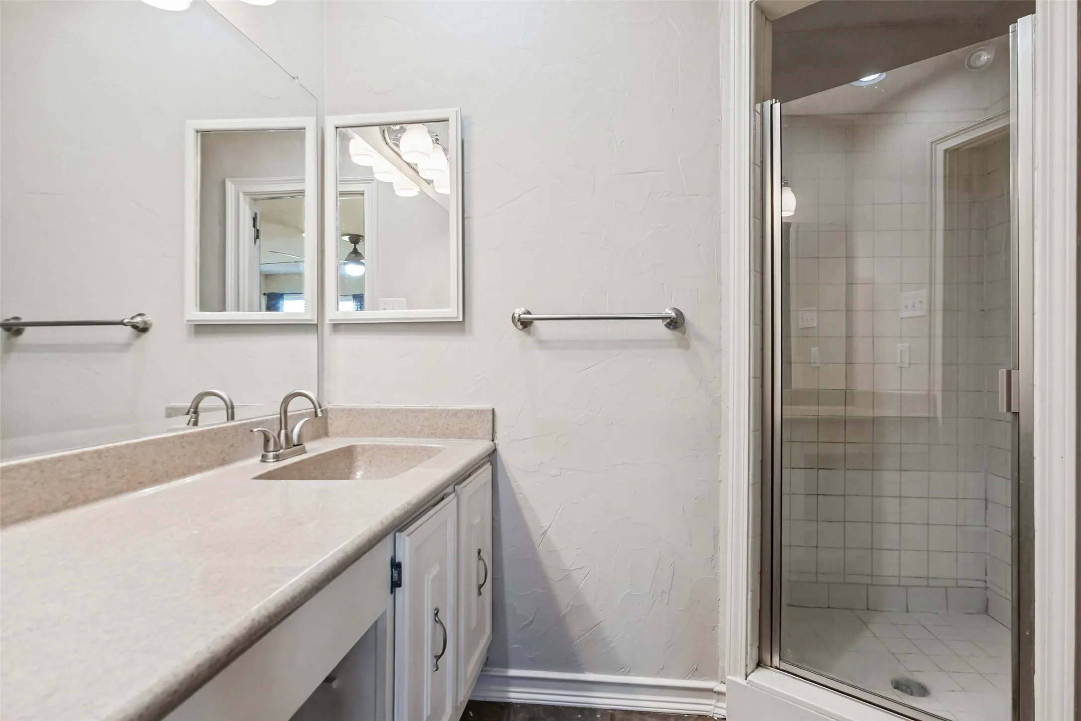 Single Family Residence For Rent in Dallas County , 1902 Richland Drive, Richardson, Texas 75081, 3 Bedroom, 2 Bathroom, 2 Garage spaces, 1,769 Sqft, built in 1973, mls#21406854, Real Estate Agent in Richardson, Homes For Rent in Dallas county, Homes For Rent in Richardson, Realtor in Richardson Texas, Real Estate Brokerage Independent Realty Texas, Luminita Cordes Realtor