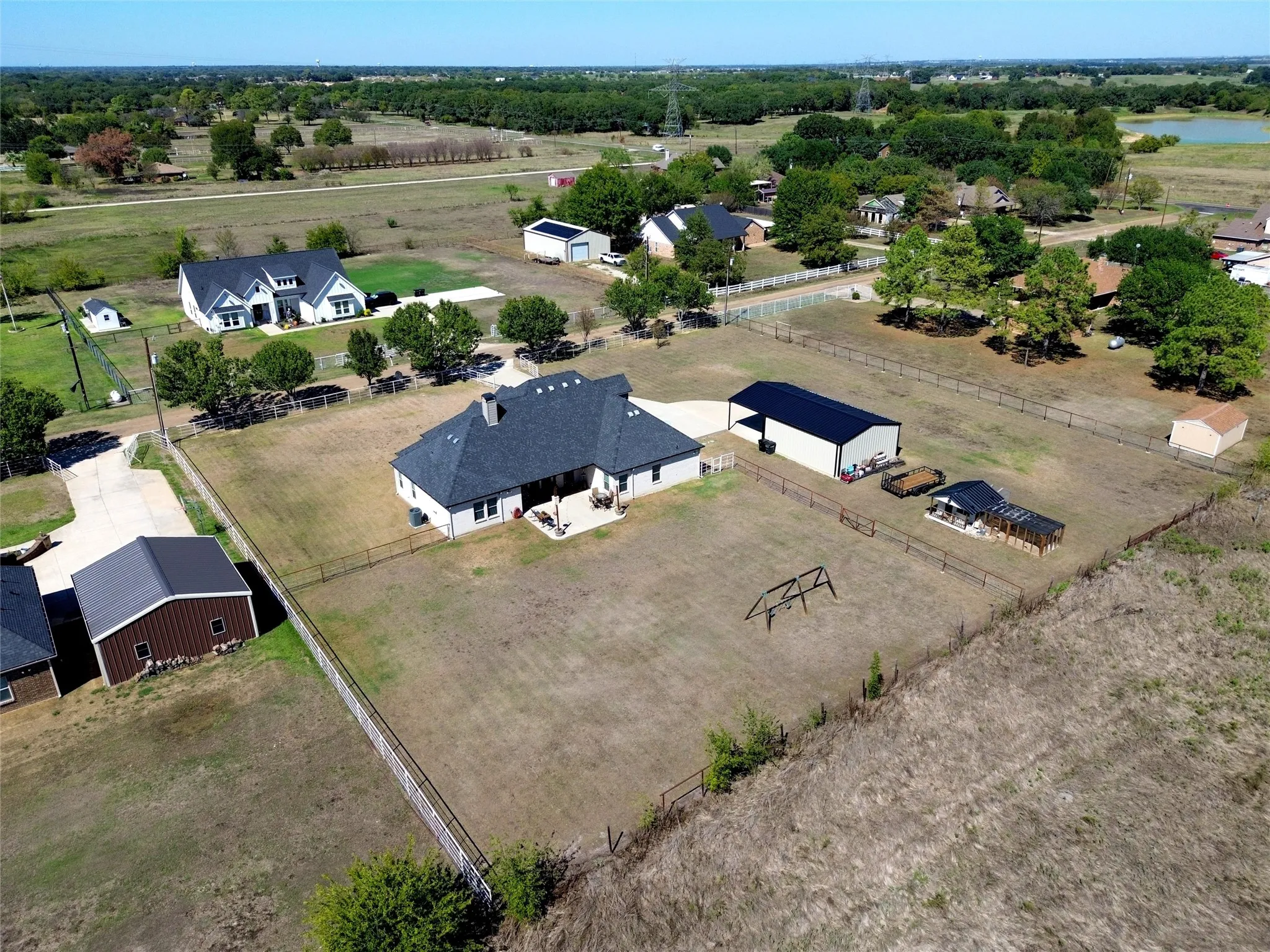 Single Family Residence For Sale in Kaufman County , 135 Smith Lane, Combine, Texas 75159, 4 Bedroom, 3 Bathroom, 2 Garage spaces, 2,424 Sqft, built in 2019, mls#21407959, Real Estate Agent in Combine, Homes For Sale in Kaufman county, Homes For Sale in Combine, Realtor in Combine Texas, Real Estate Brokerage Independent Realty Texas, Luminita Cordes Realtor