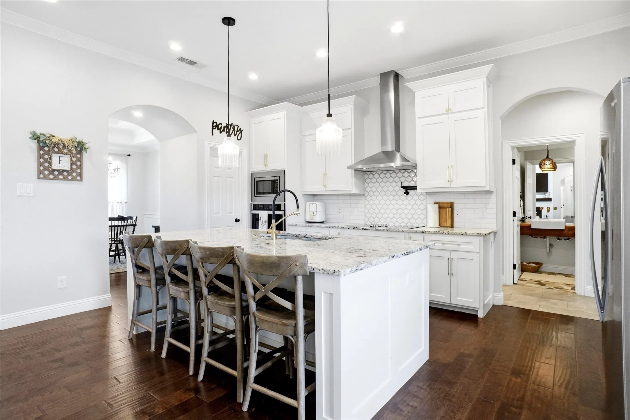 Single Family Residence For Sale in Kaufman County , 135 Smith Lane, Combine, Texas 75159, 4 Bedroom, 3 Bathroom, 2 Garage spaces, 2,424 Sqft, built in 2019, mls#21407959, Real Estate Agent in Combine, Homes For Sale in Kaufman county, Homes For Sale in Combine, Realtor in Combine Texas, Real Estate Brokerage Independent Realty Texas, Luminita Cordes Realtor