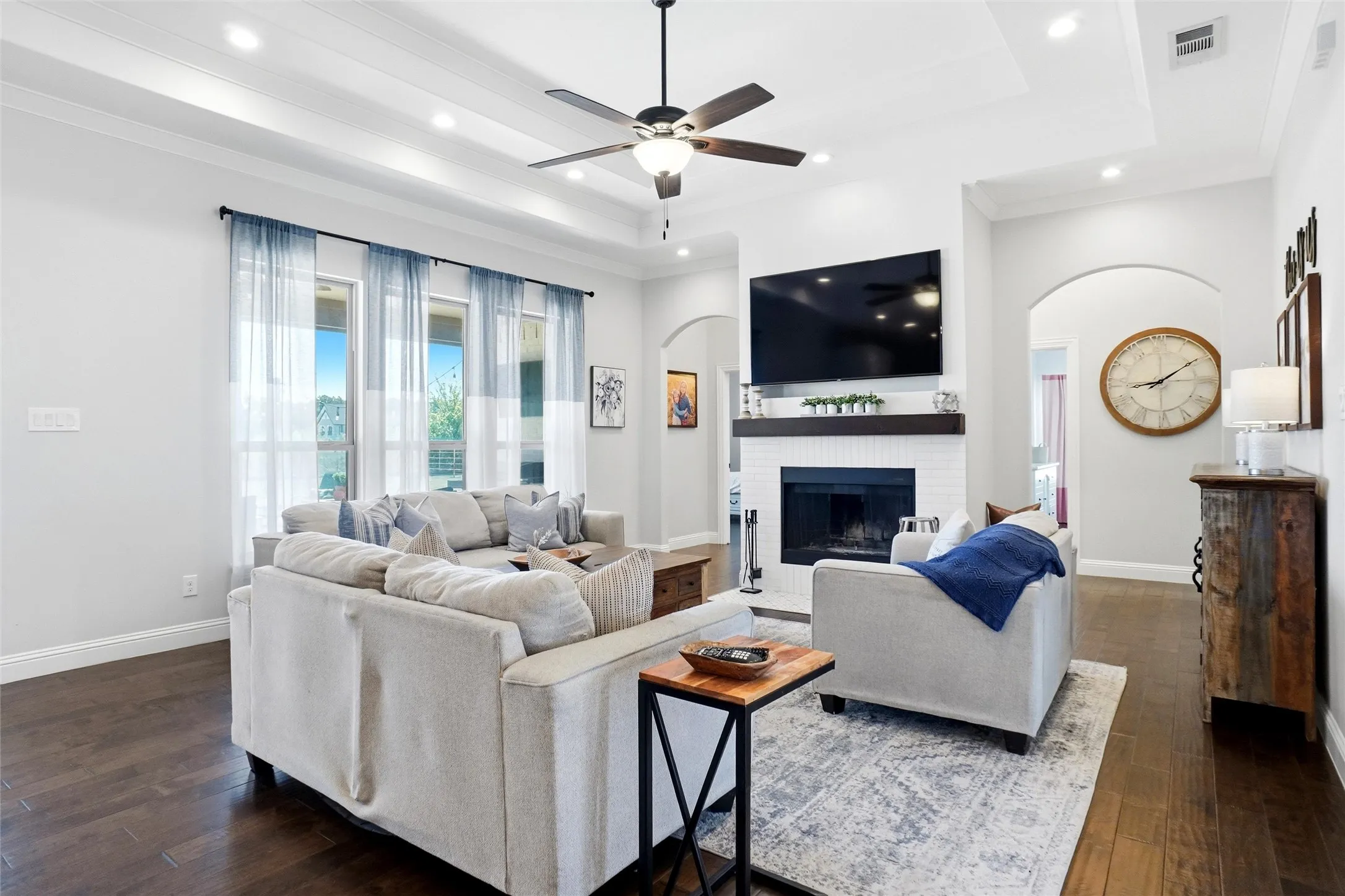 Single Family Residence For Sale in Kaufman County , 135 Smith Lane, Combine, Texas 75159, 4 Bedroom, 3 Bathroom, 2 Garage spaces, 2,424 Sqft, built in 2019, mls#21407959, Real Estate Agent in Combine, Homes For Sale in Kaufman county, Homes For Sale in Combine, Realtor in Combine Texas, Real Estate Brokerage Independent Realty Texas, Luminita Cordes Realtor