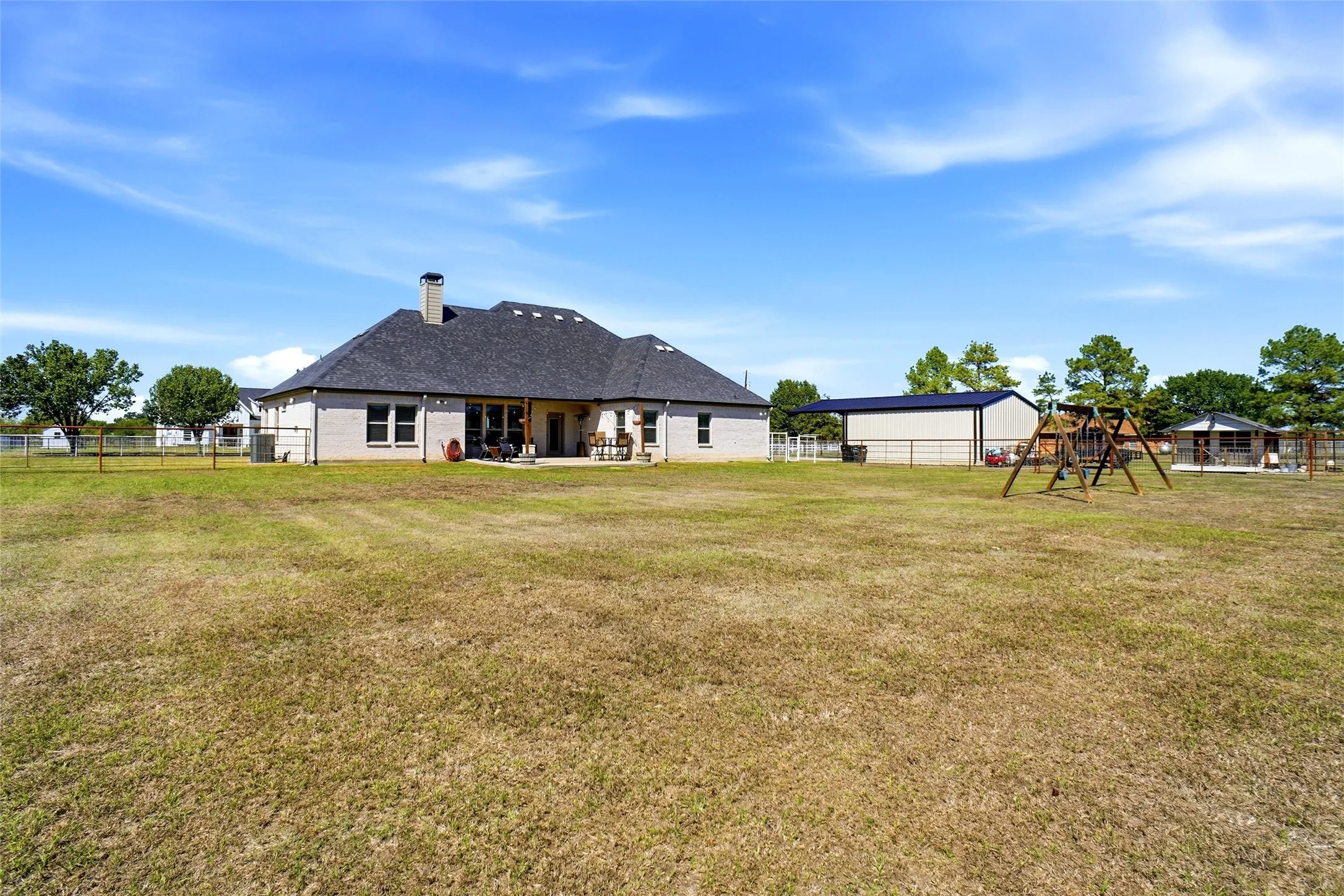 Single Family Residence For Sale in Kaufman County , 135 Smith Lane, Combine, Texas 75159, 4 Bedroom, 3 Bathroom, 2 Garage spaces, 2,424 Sqft, built in 2019, mls#21407959, Real Estate Agent in Combine, Homes For Sale in Kaufman county, Homes For Sale in Combine, Realtor in Combine Texas, Real Estate Brokerage Independent Realty Texas, Luminita Cordes Realtor