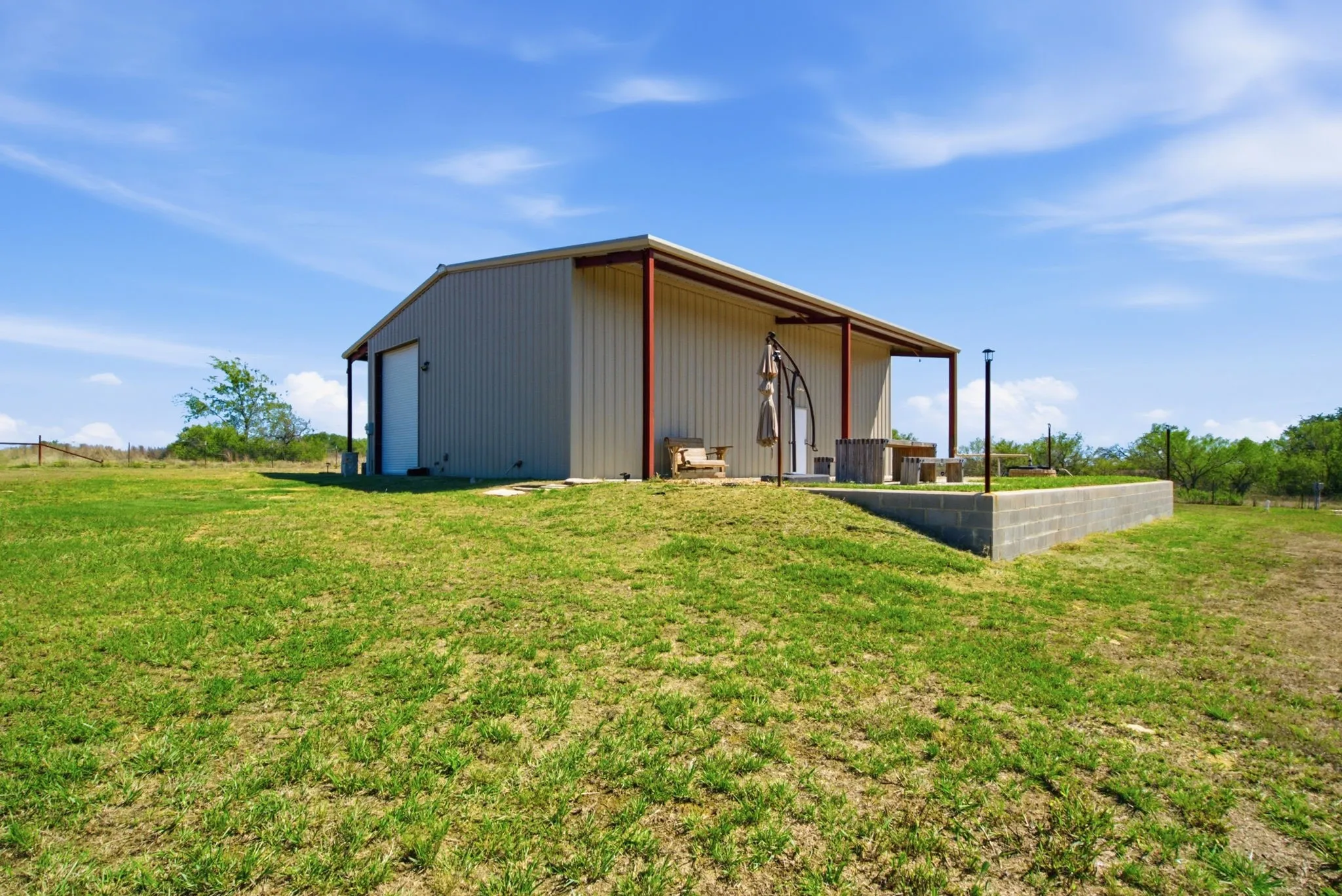 Single Family Residence For Sale in Comanche County , 1926 County Road 333, Dublin, Texas 76446, 2 Bedroom, 1 Bathroom, Garage spaces, 1,100 Sqft, built in 2019, mls#21405814, Real Estate Agent in Dublin, Homes For Sale in Comanche county, Homes For Sale in Dublin, Realtor in Dublin Texas, Real Estate Brokerage Independent Realty Texas, Luminita Cordes Realtor