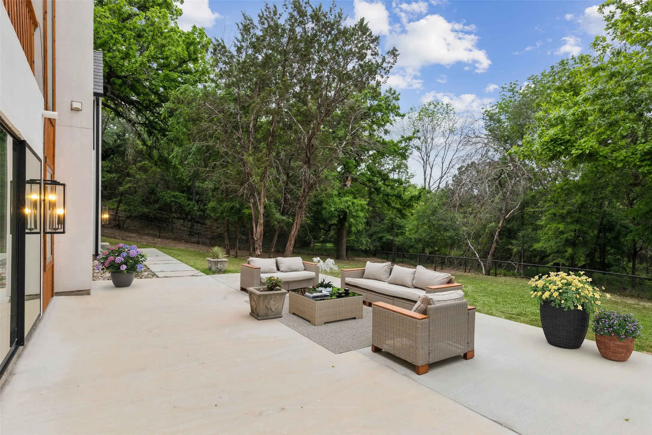 Single Family Residence For Sale in Parker County , 700 Cactus Rio Drive, Weatherford, Texas 76087, 5 Bedroom, 5 Bathroom, 3 Garage spaces, 7,019 Sqft, built in 2023, mls#21407962, Real Estate Agent in Weatherford, Homes For Sale in Parker county, Homes For Sale in Weatherford, Realtor in Weatherford Texas, Real Estate Brokerage Independent Realty Texas, Luminita Cordes Realtor
