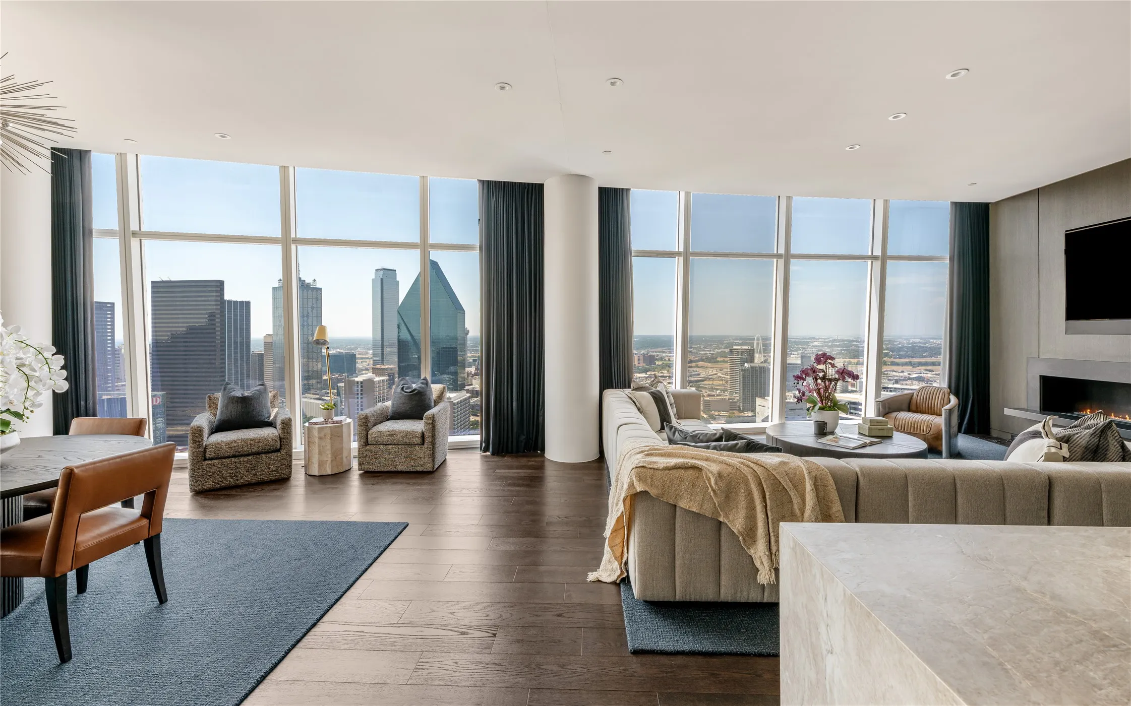 Condominium For Rent in Dallas County , 1918 Olive Street 3403, Dallas, Texas 75201, 2 Bedroom, 2 Bathroom, 2 Garage spaces, 2,417 Sqft, built in 2012, mls#21407994, Real Estate Agent in Dallas, Homes For Rent in Dallas county, Homes For Rent in Dallas, Realtor in Dallas Texas, Real Estate Brokerage Independent Realty Texas, Luminita Cordes Realtor