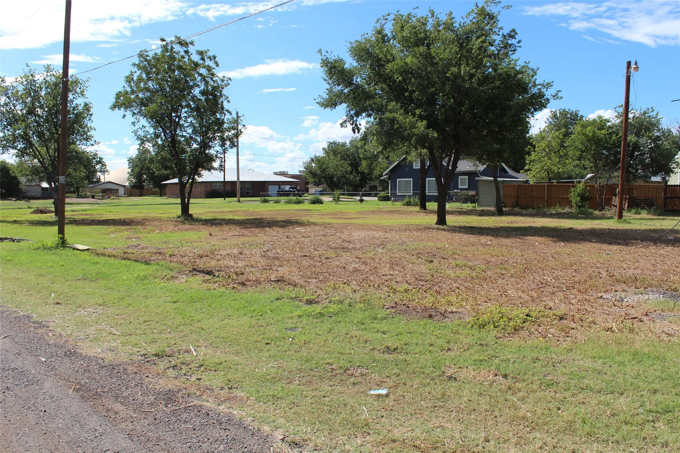 Unimproved Land For Sale in Knox County , 641 W C Street, Munday, Texas 76371, 0, 0, Garage spaces, 0 Sqft, built in 0, mls#21408084, Real Estate Agent in Munday, Homes For Sale in Knox county, Homes For Sale in Munday, Realtor in Munday Texas, Real Estate Brokerage Independent Realty Texas, Luminita Cordes Realtor
