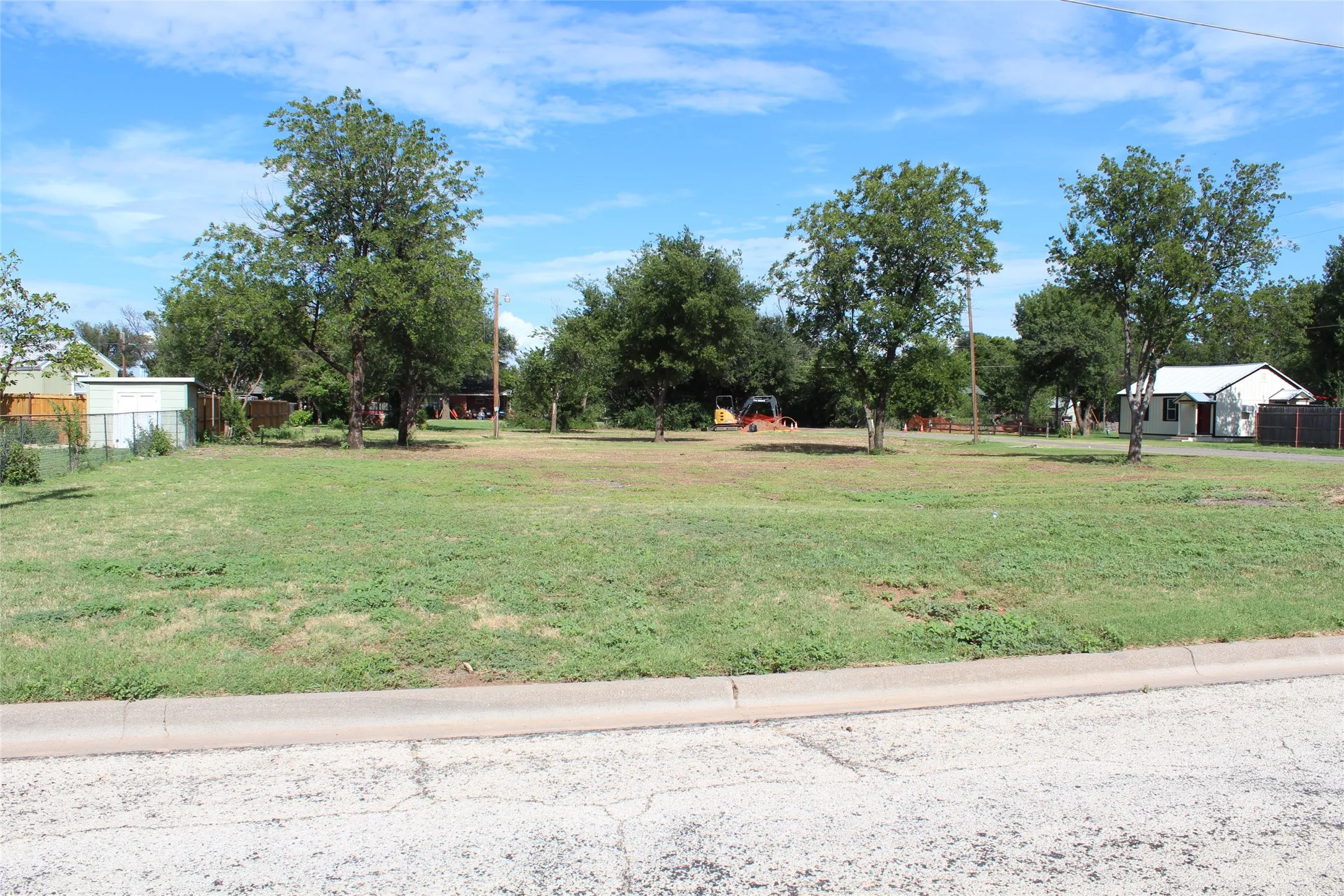 Unimproved Land For Sale in Knox County , 641 W C Street, Munday, Texas 76371, 0, 0, Garage spaces, 0 Sqft, built in 0, mls#21408084, Real Estate Agent in Munday, Homes For Sale in Knox county, Homes For Sale in Munday, Realtor in Munday Texas, Real Estate Brokerage Independent Realty Texas, Luminita Cordes Realtor
