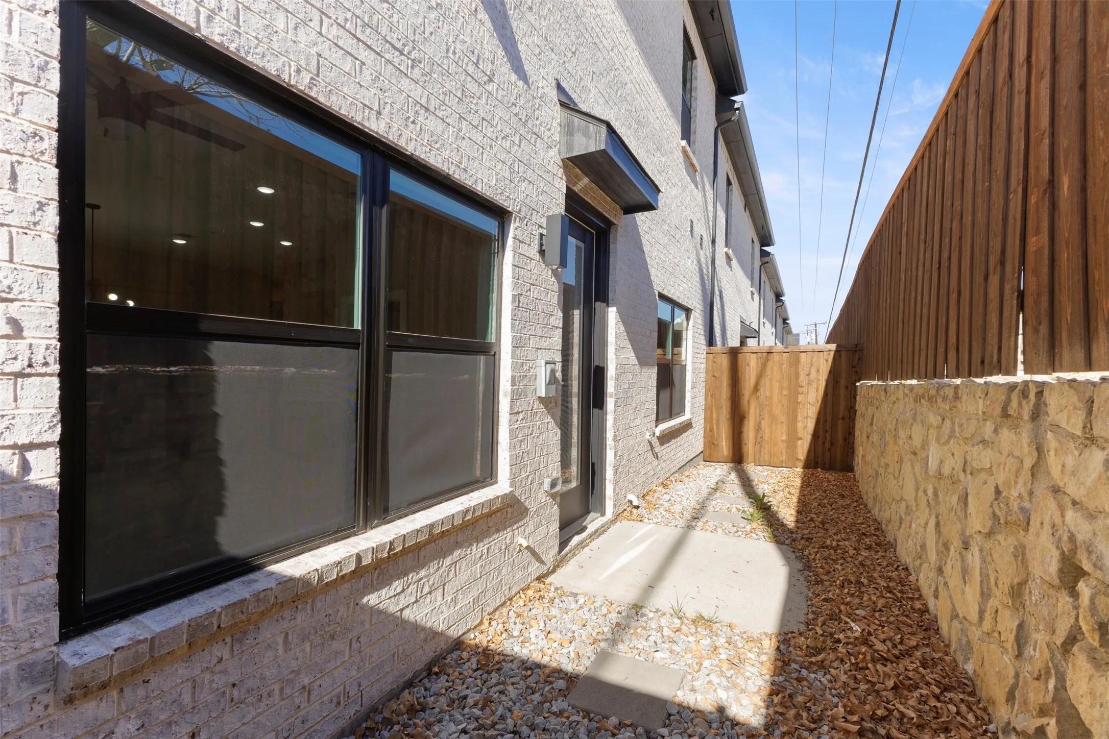 Townhouse For Rent in Dallas County , 2382 Usman Drive, Irving, Texas 75062, 3 Bedroom, 3 Bathroom, 2 Garage spaces, 2,092 Sqft, built in 2024, mls#21408085, Real Estate Agent in Irving, Homes For Rent in Dallas county, Homes For Rent in Irving, Realtor in Irving Texas, Real Estate Brokerage Independent Realty Texas, Luminita Cordes Realtor