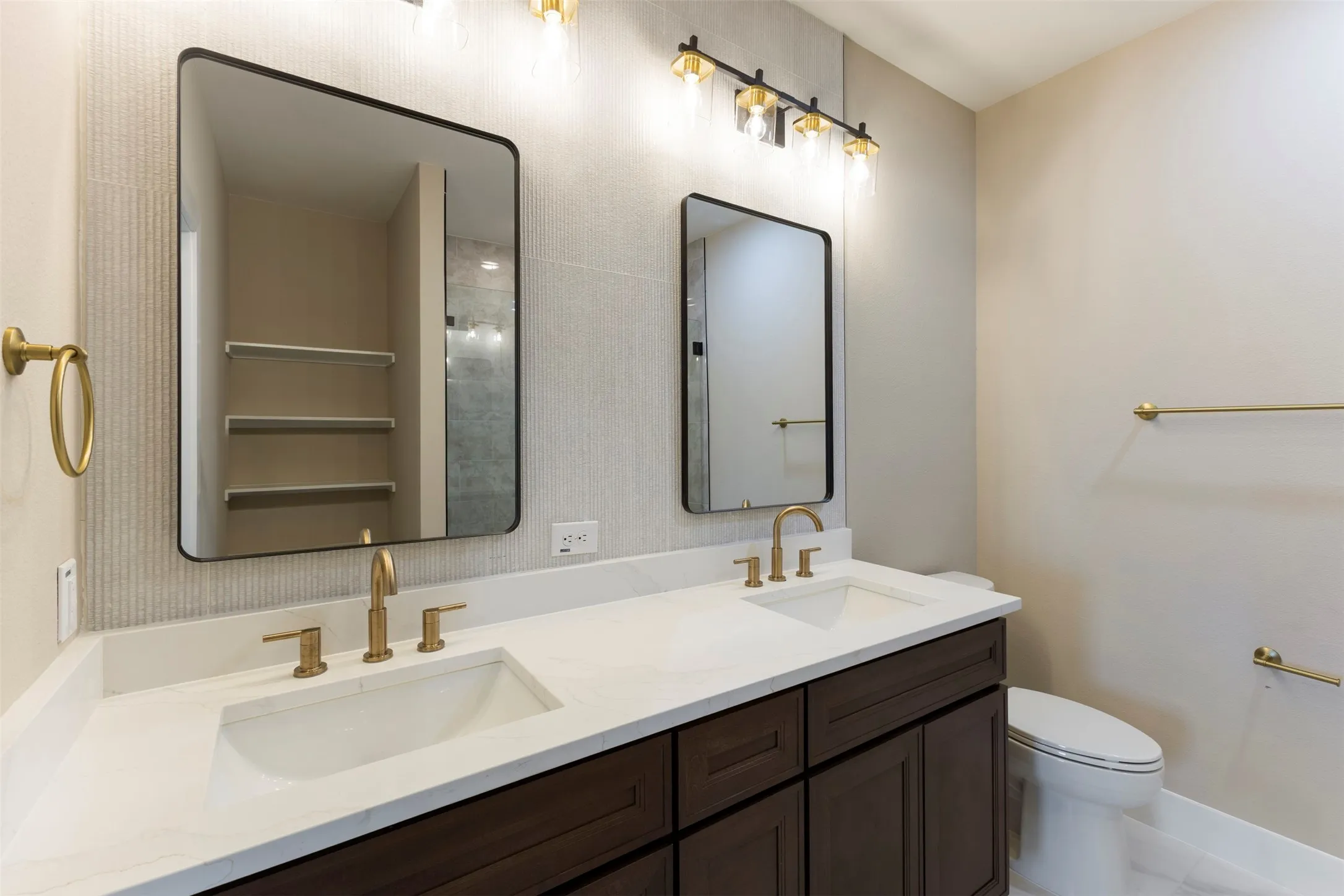 Townhouse For Rent in Dallas County , 2382 Usman Drive, Irving, Texas 75062, 3 Bedroom, 3 Bathroom, 2 Garage spaces, 2,092 Sqft, built in 2024, mls#21408085, Real Estate Agent in Irving, Homes For Rent in Dallas county, Homes For Rent in Irving, Realtor in Irving Texas, Real Estate Brokerage Independent Realty Texas, Luminita Cordes Realtor