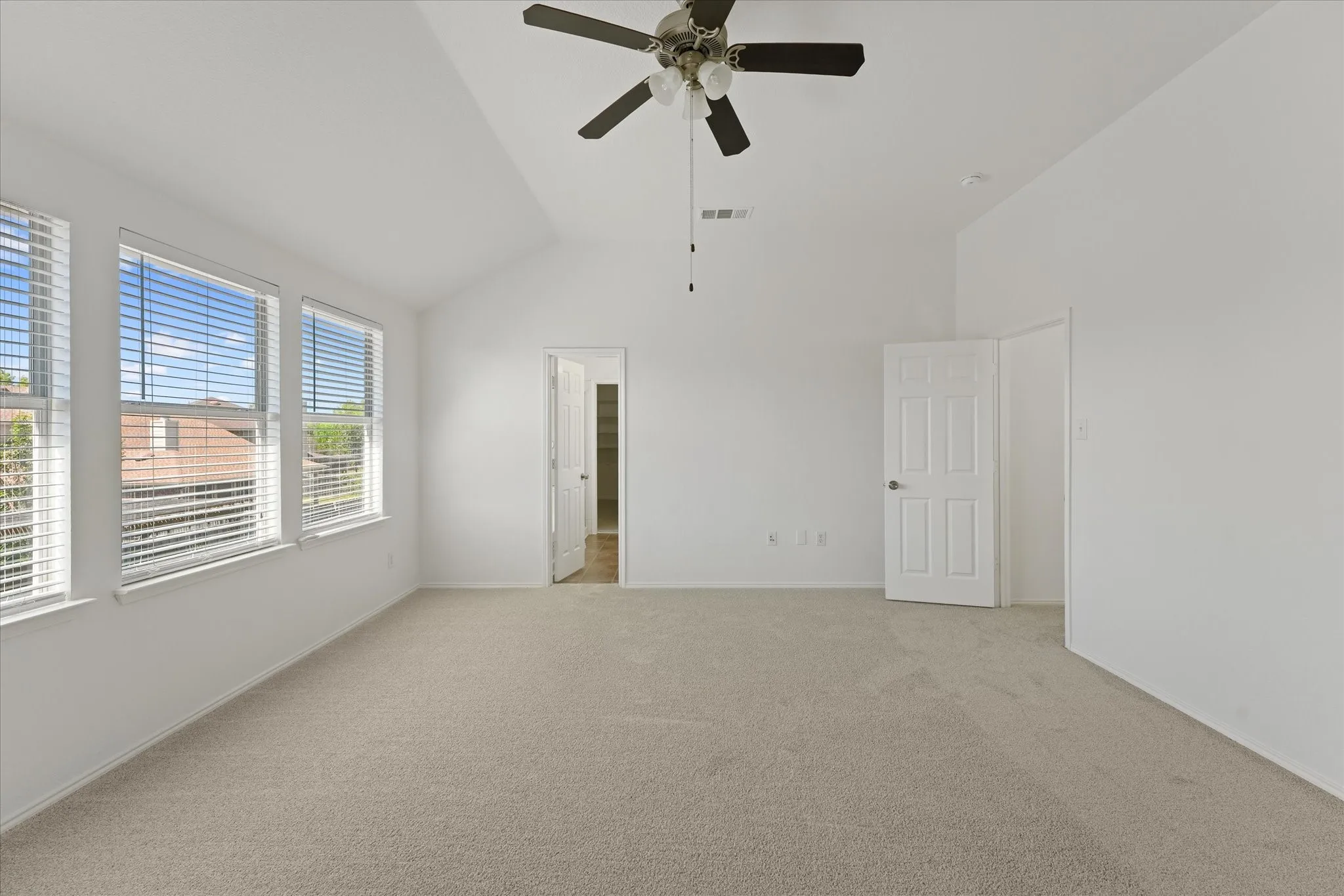 Single Family Residence For Sale in Dallas County , 3609 Redstart Drive, Mesquite, Texas 75181, 4 Bedroom, 3 Bathroom, 2 Garage spaces, 3,087 Sqft, built in 2005, mls#21406640, Real Estate Agent in Mesquite, Homes For Sale in Dallas county, Homes For Sale in Mesquite, Realtor in Mesquite Texas, Real Estate Brokerage Independent Realty Texas, Luminita Cordes Realtor