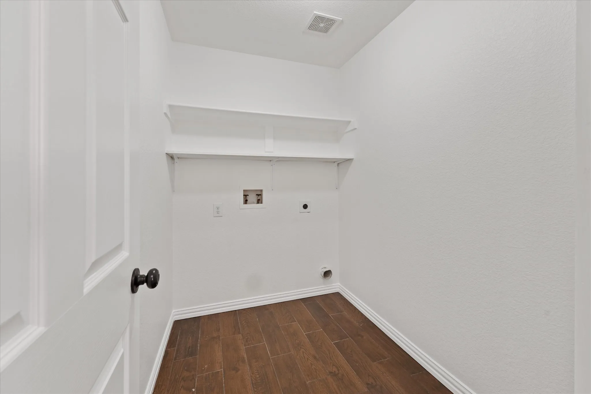 Single Family Residence For Sale in Dallas County , 3609 Redstart Drive, Mesquite, Texas 75181, 4 Bedroom, 3 Bathroom, 2 Garage spaces, 3,087 Sqft, built in 2005, mls#21406640, Real Estate Agent in Mesquite, Homes For Sale in Dallas county, Homes For Sale in Mesquite, Realtor in Mesquite Texas, Real Estate Brokerage Independent Realty Texas, Luminita Cordes Realtor