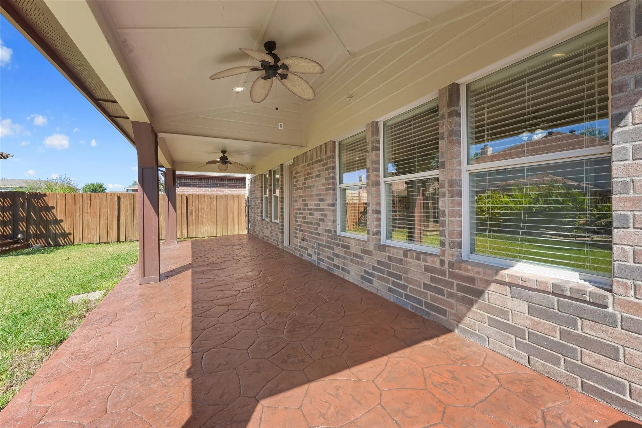 Single Family Residence For Sale in Dallas County , 3609 Redstart Drive, Mesquite, Texas 75181, 4 Bedroom, 3 Bathroom, 2 Garage spaces, 3,087 Sqft, built in 2005, mls#21406640, Real Estate Agent in Mesquite, Homes For Sale in Dallas county, Homes For Sale in Mesquite, Realtor in Mesquite Texas, Real Estate Brokerage Independent Realty Texas, Luminita Cordes Realtor