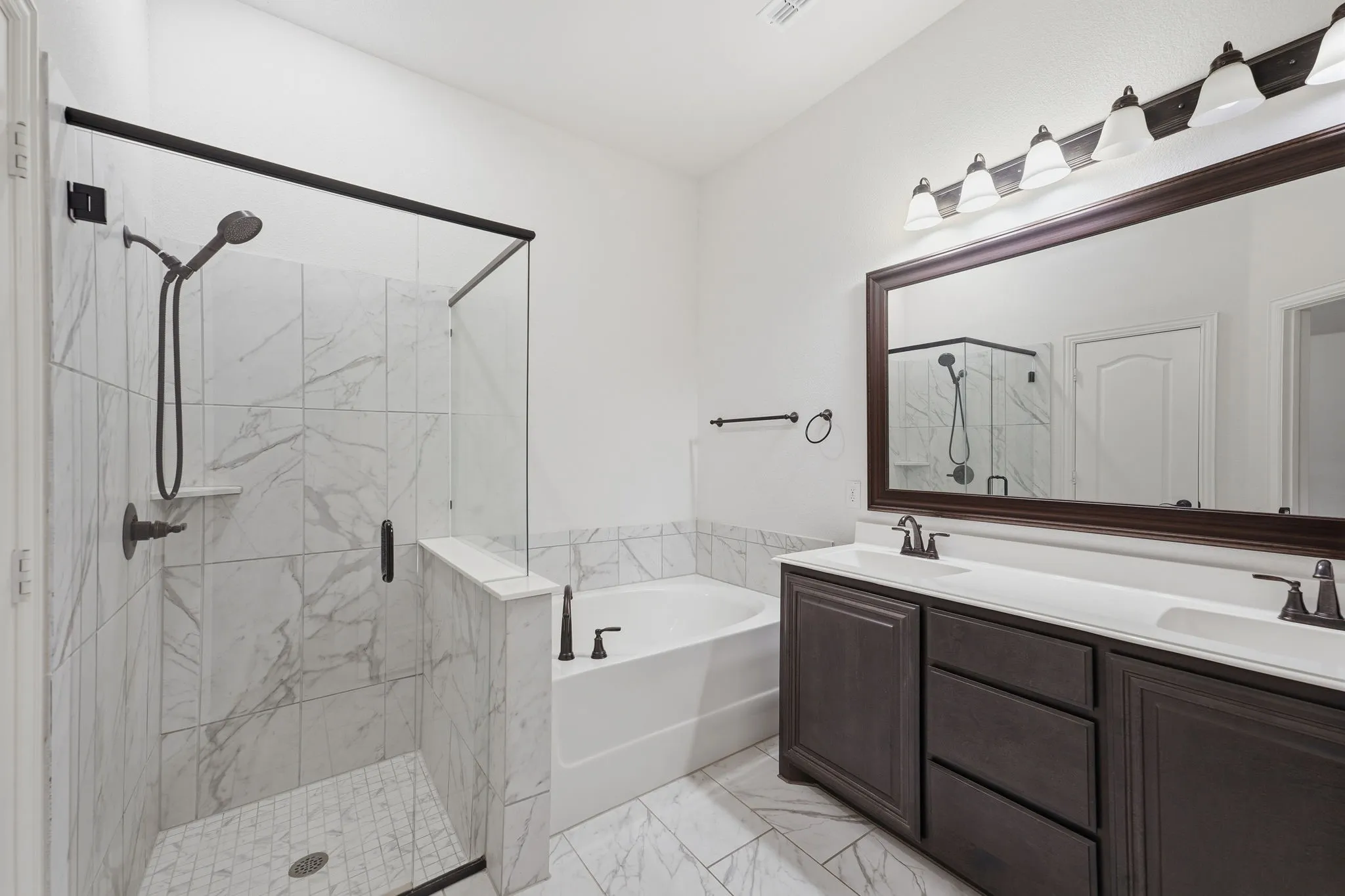 Single Family Residence For Rent in Denton County , 7428 Wispy Willow Lane, Little Elm, Texas 76227, 4 Bedroom, 3 Bathroom, 2 Garage spaces, 2,454 Sqft, built in 2021, mls#21408078, Real Estate Agent in Little Elm, Homes For Rent in Denton county, Homes For Rent in Little Elm, Realtor in Little Elm Texas, Real Estate Brokerage Independent Realty Texas, Luminita Cordes Realtor