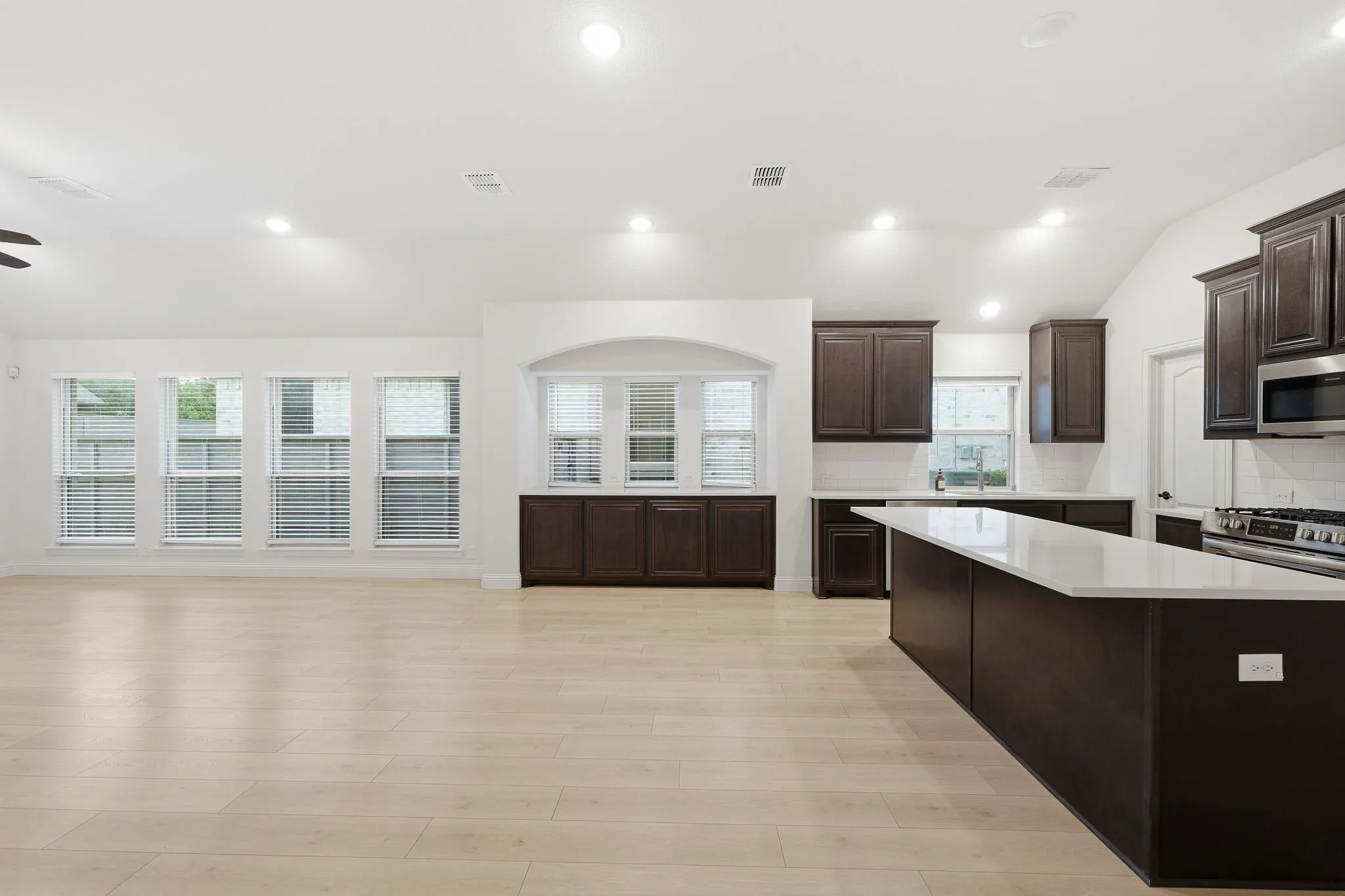Single Family Residence For Rent in Denton County , 7428 Wispy Willow Lane, Little Elm, Texas 76227, 4 Bedroom, 3 Bathroom, 2 Garage spaces, 2,454 Sqft, built in 2021, mls#21408078, Real Estate Agent in Little Elm, Homes For Rent in Denton county, Homes For Rent in Little Elm, Realtor in Little Elm Texas, Real Estate Brokerage Independent Realty Texas, Luminita Cordes Realtor