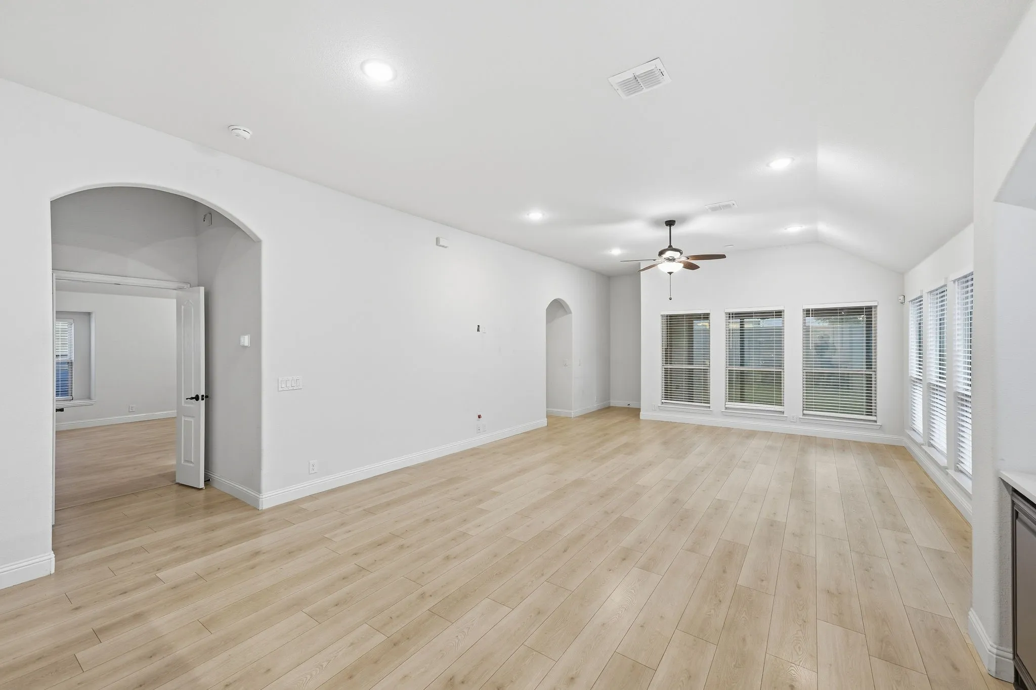 Single Family Residence For Rent in Denton County , 7428 Wispy Willow Lane, Little Elm, Texas 76227, 4 Bedroom, 3 Bathroom, 2 Garage spaces, 2,454 Sqft, built in 2021, mls#21408078, Real Estate Agent in Little Elm, Homes For Rent in Denton county, Homes For Rent in Little Elm, Realtor in Little Elm Texas, Real Estate Brokerage Independent Realty Texas, Luminita Cordes Realtor