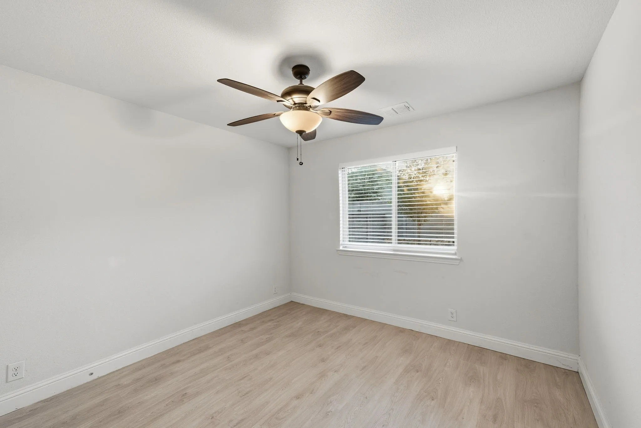 Single Family Residence For Rent in Denton County , 7428 Wispy Willow Lane, Little Elm, Texas 76227, 4 Bedroom, 3 Bathroom, 2 Garage spaces, 2,454 Sqft, built in 2021, mls#21408078, Real Estate Agent in Little Elm, Homes For Rent in Denton county, Homes For Rent in Little Elm, Realtor in Little Elm Texas, Real Estate Brokerage Independent Realty Texas, Luminita Cordes Realtor