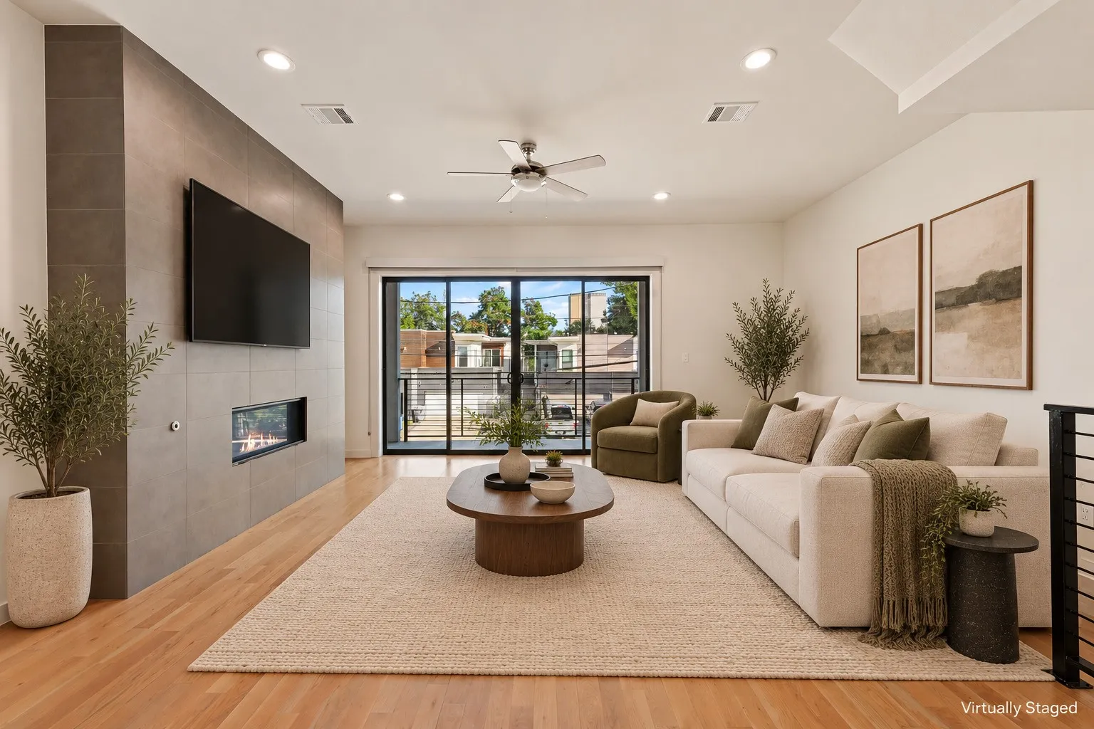 Single Family Residence For Sale in Dallas County , 4217 Munger Avenue, Dallas, Texas 75204, 3 Bedroom, 4 Bathroom, 2 Garage spaces, 1,978 Sqft, built in 2019, mls#21405982, Real Estate Agent in Dallas, Homes For Sale in Dallas county, Homes For Sale in Dallas, Realtor in Dallas Texas, Real Estate Brokerage Independent Realty Texas, Luminita Cordes Realtor