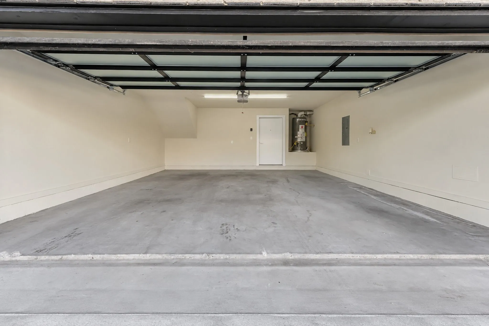 spacious 2 car garage