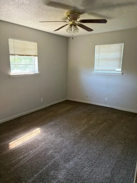 Single Family Residence For Rent in Lamar County , 3010 41st Street SE, Paris, Texas 75462, 3 Bedroom, 2 Bathroom, 2 Garage spaces, 1,488 Sqft, built in 1972, mls#21408093, Real Estate Agent in Paris, Homes For Rent in Lamar county, Homes For Rent in Paris, Realtor in Paris Texas, Real Estate Brokerage Independent Realty Texas, Luminita Cordes Realtor