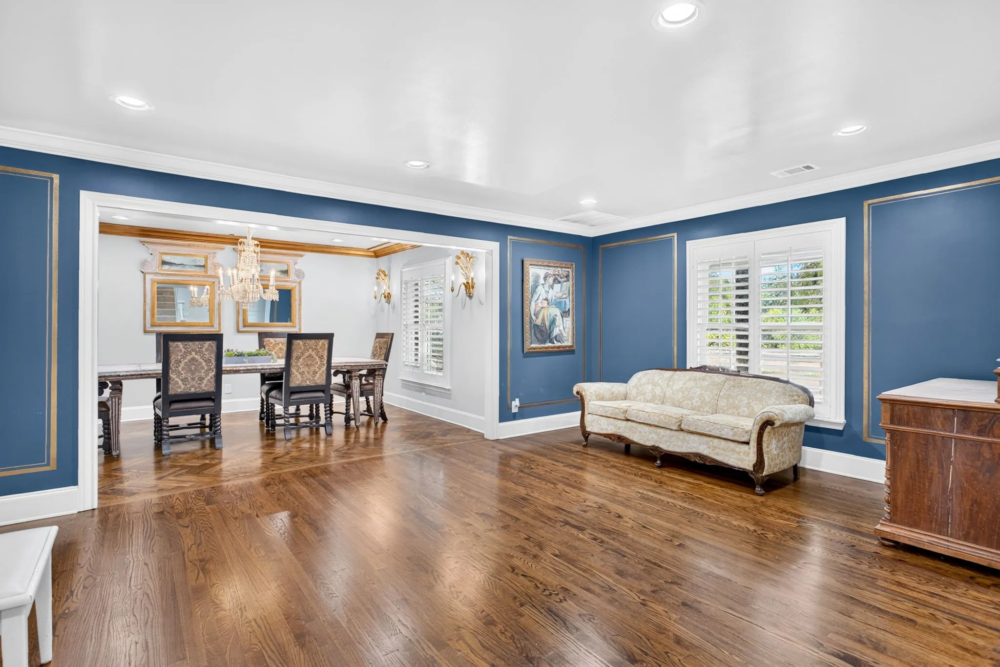 Single Family Residence For Sale in Tarrant County , 3804 Overton Park Drive W, Fort Worth, Texas 76109, 5 Bedroom, 5 Bathroom, 2 Garage spaces, 4,972 Sqft, built in 1959, mls#21406715, Real Estate Agent in Fort Worth, Homes For Sale in Tarrant county, Homes For Sale in Fort Worth, Realtor in Fort Worth Texas, Real Estate Brokerage Independent Realty Texas, Luminita Cordes Realtor