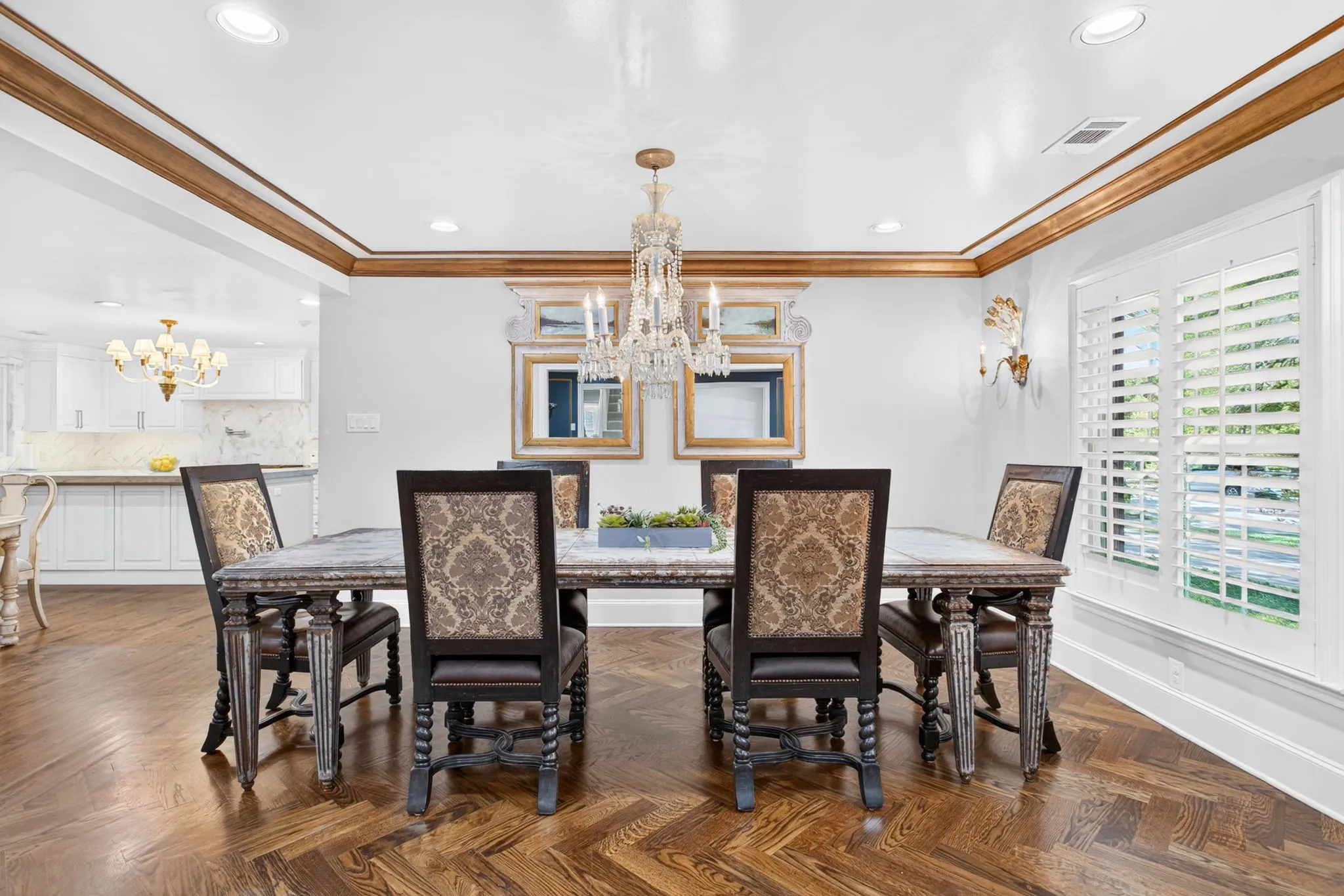 Single Family Residence For Sale in Tarrant County , 3804 Overton Park Drive W, Fort Worth, Texas 76109, 5 Bedroom, 5 Bathroom, 2 Garage spaces, 4,972 Sqft, built in 1959, mls#21406715, Real Estate Agent in Fort Worth, Homes For Sale in Tarrant county, Homes For Sale in Fort Worth, Realtor in Fort Worth Texas, Real Estate Brokerage Independent Realty Texas, Luminita Cordes Realtor