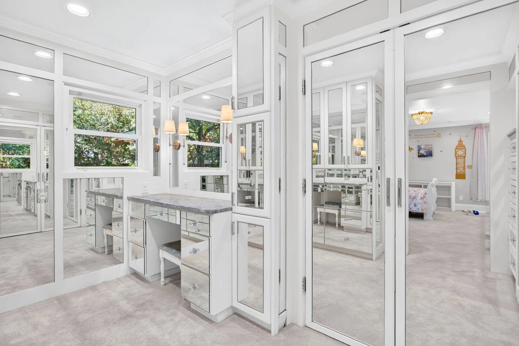 Single Family Residence For Sale in Tarrant County , 3804 Overton Park Drive W, Fort Worth, Texas 76109, 5 Bedroom, 5 Bathroom, 2 Garage spaces, 4,972 Sqft, built in 1959, mls#21406715, Real Estate Agent in Fort Worth, Homes For Sale in Tarrant county, Homes For Sale in Fort Worth, Realtor in Fort Worth Texas, Real Estate Brokerage Independent Realty Texas, Luminita Cordes Realtor