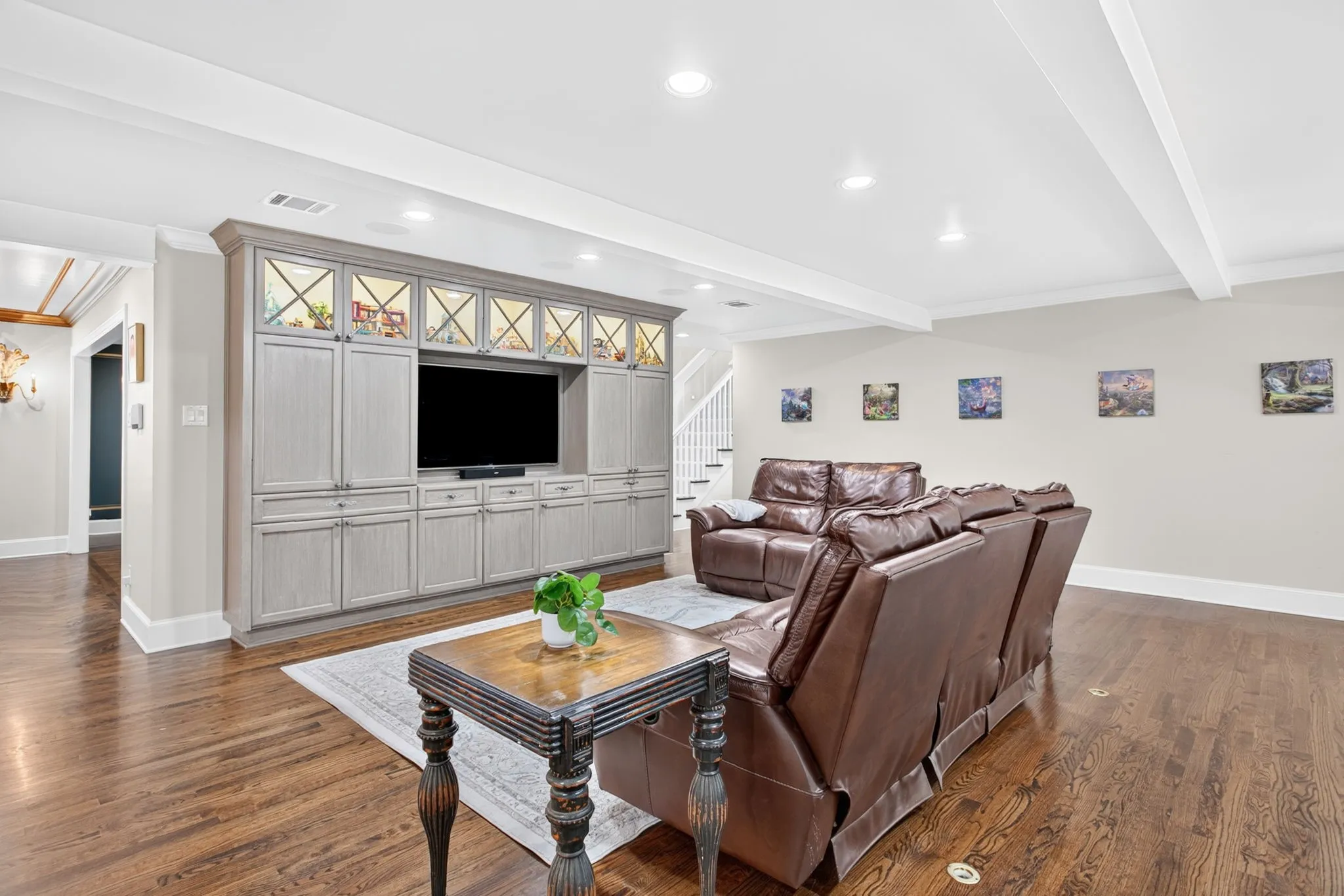 Single Family Residence For Sale in Tarrant County , 3804 Overton Park Drive W, Fort Worth, Texas 76109, 5 Bedroom, 5 Bathroom, 2 Garage spaces, 4,972 Sqft, built in 1959, mls#21406715, Real Estate Agent in Fort Worth, Homes For Sale in Tarrant county, Homes For Sale in Fort Worth, Realtor in Fort Worth Texas, Real Estate Brokerage Independent Realty Texas, Luminita Cordes Realtor