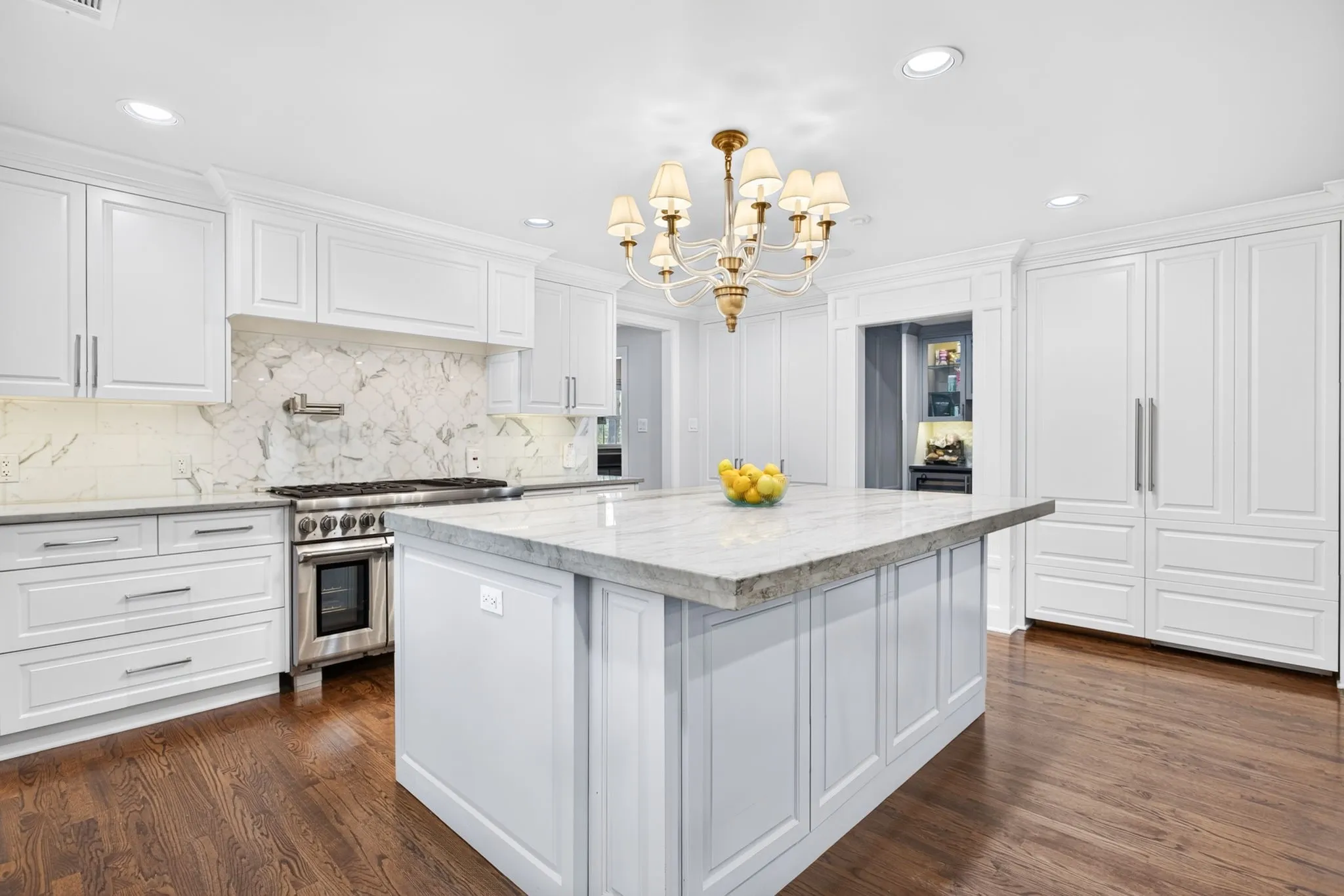 Single Family Residence For Sale in Tarrant County , 3804 Overton Park Drive W, Fort Worth, Texas 76109, 5 Bedroom, 5 Bathroom, 2 Garage spaces, 4,972 Sqft, built in 1959, mls#21406715, Real Estate Agent in Fort Worth, Homes For Sale in Tarrant county, Homes For Sale in Fort Worth, Realtor in Fort Worth Texas, Real Estate Brokerage Independent Realty Texas, Luminita Cordes Realtor