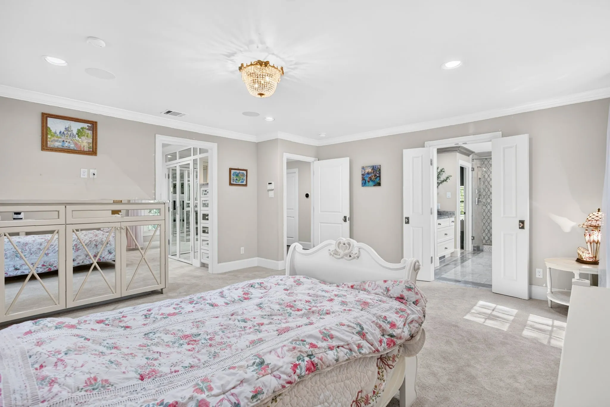 Single Family Residence For Sale in Tarrant County , 3804 Overton Park Drive W, Fort Worth, Texas 76109, 5 Bedroom, 5 Bathroom, 2 Garage spaces, 4,972 Sqft, built in 1959, mls#21406715, Real Estate Agent in Fort Worth, Homes For Sale in Tarrant county, Homes For Sale in Fort Worth, Realtor in Fort Worth Texas, Real Estate Brokerage Independent Realty Texas, Luminita Cordes Realtor