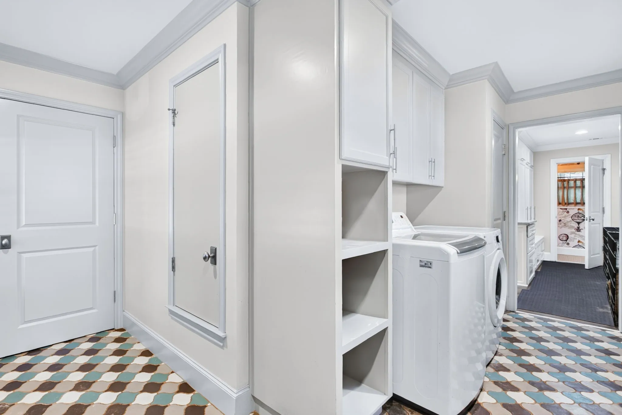 Single Family Residence For Sale in Tarrant County , 3804 Overton Park Drive W, Fort Worth, Texas 76109, 5 Bedroom, 5 Bathroom, 2 Garage spaces, 4,972 Sqft, built in 1959, mls#21406715, Real Estate Agent in Fort Worth, Homes For Sale in Tarrant county, Homes For Sale in Fort Worth, Realtor in Fort Worth Texas, Real Estate Brokerage Independent Realty Texas, Luminita Cordes Realtor