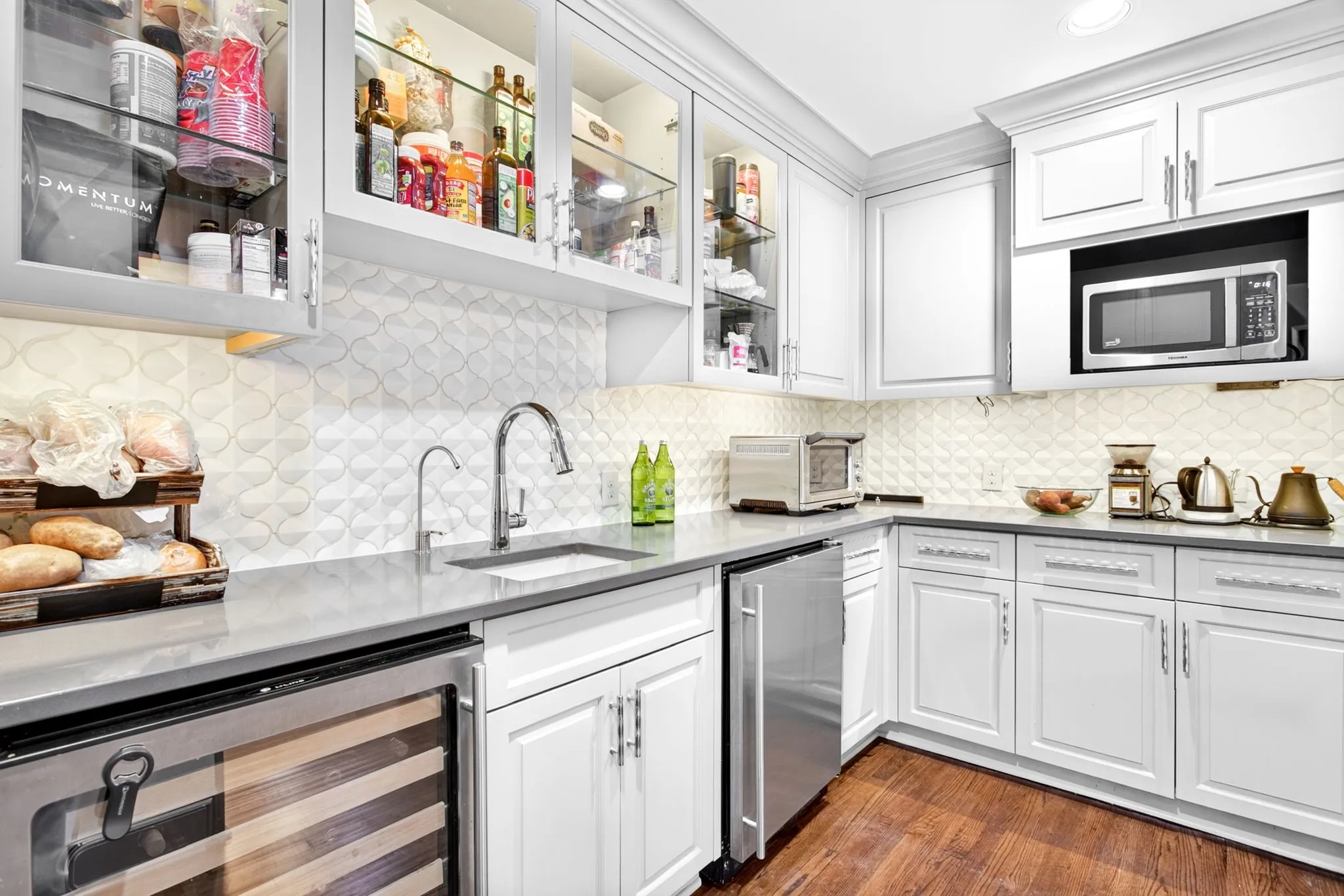 Single Family Residence For Sale in Tarrant County , 3804 Overton Park Drive W, Fort Worth, Texas 76109, 5 Bedroom, 5 Bathroom, 2 Garage spaces, 4,972 Sqft, built in 1959, mls#21406715, Real Estate Agent in Fort Worth, Homes For Sale in Tarrant county, Homes For Sale in Fort Worth, Realtor in Fort Worth Texas, Real Estate Brokerage Independent Realty Texas, Luminita Cordes Realtor