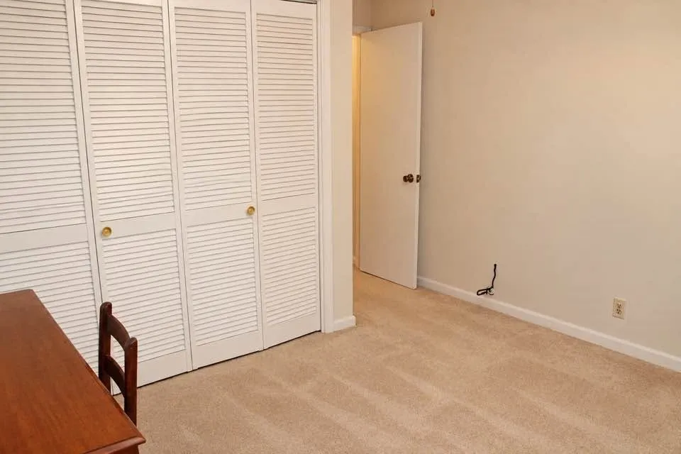 Single Family Residence For Sale in Johnson County , 611 Rose Avenue, Cleburne, Texas 76033, 2 Bedroom, 1 Bathroom, 1 Garage spaces, 840 Sqft, built in 1960, mls#21406445, Real Estate Agent in Cleburne, Homes For Sale in Johnson county, Homes For Sale in Cleburne, Realtor in Cleburne Texas, Real Estate Brokerage Independent Realty Texas, Luminita Cordes Realtor