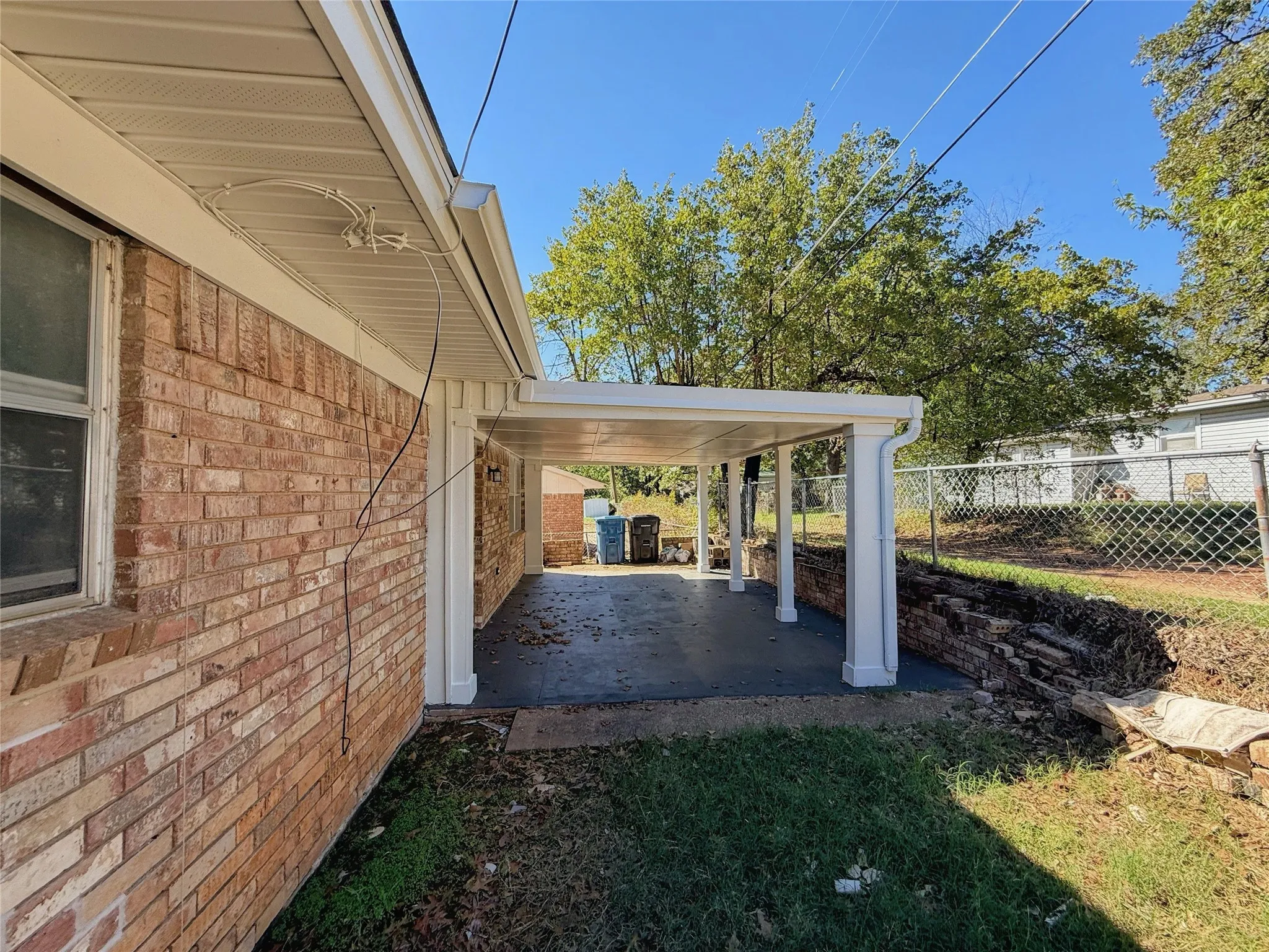 Single Family Residence For Rent in Grayson County , 905 Seymore Circle, Denison, Texas 75020, 3 Bedroom, 2 Bathroom, 2 Garage spaces, 1,486 Sqft, built in 1968, mls#21408096, Real Estate Agent in Denison, Homes For Rent in Grayson county, Homes For Rent in Denison, Realtor in Denison Texas, Real Estate Brokerage Independent Realty Texas, Luminita Cordes Realtor