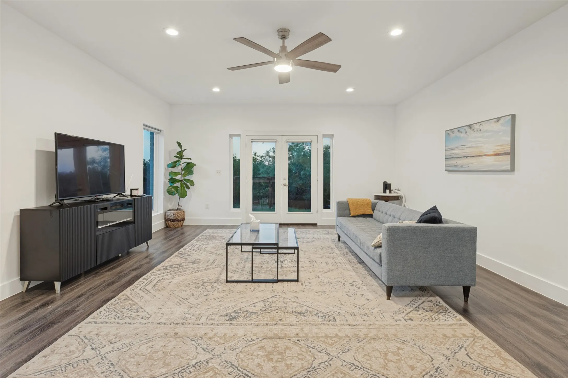 Single Family Residence For Sale in Dallas County , 1115 Moonlight Bay Drive, Grand Prairie, Texas 75104, 3 Bedroom, 3 Bathroom, 2 Garage spaces, 2,743 Sqft, built in 2019, mls#21407989, Real Estate Agent in Grand Prairie, Homes For Sale in Dallas county, Homes For Sale in Grand Prairie, Realtor in Grand Prairie Texas, Real Estate Brokerage Independent Realty Texas, Luminita Cordes Realtor