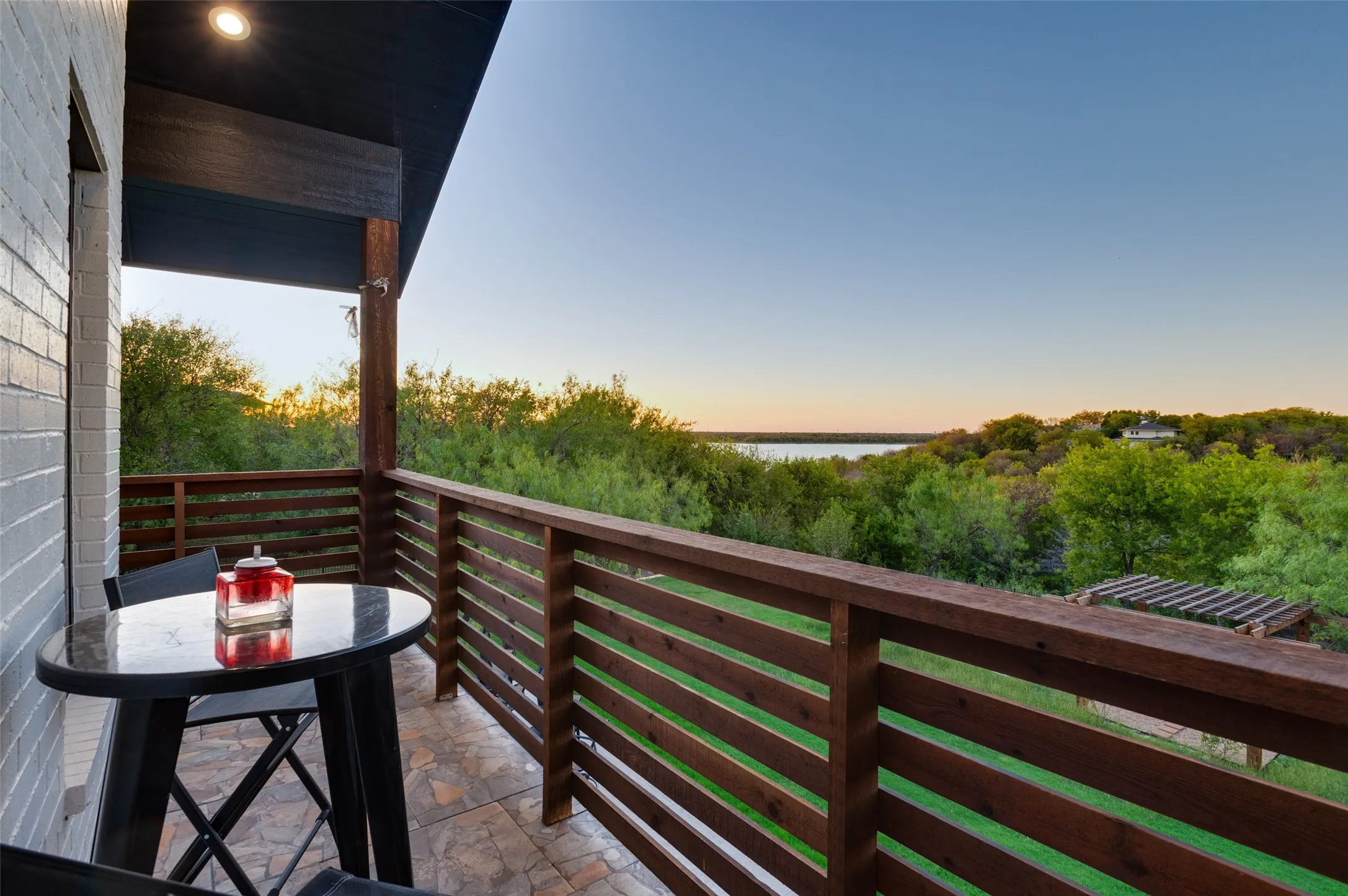 Single Family Residence For Sale in Dallas County , 1115 Moonlight Bay Drive, Grand Prairie, Texas 75104, 3 Bedroom, 3 Bathroom, 2 Garage spaces, 2,743 Sqft, built in 2019, mls#21407989, Real Estate Agent in Grand Prairie, Homes For Sale in Dallas county, Homes For Sale in Grand Prairie, Realtor in Grand Prairie Texas, Real Estate Brokerage Independent Realty Texas, Luminita Cordes Realtor
