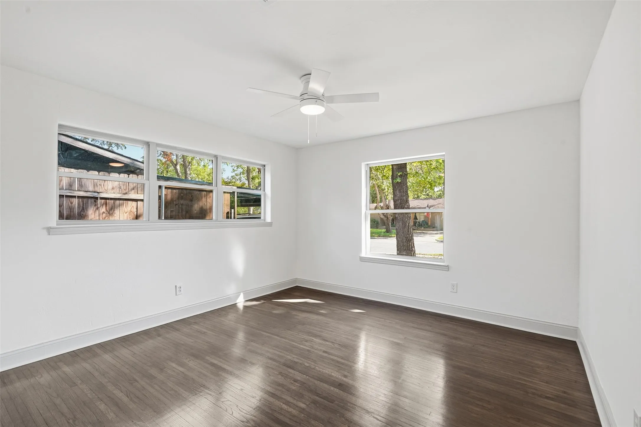 Single Family Residence For Sale in Tarrant County , 5432 Volder Drive, Fort Worth, Texas 76114, 3 Bedroom, 2 Bathroom, 1 Garage spaces, 1,790 Sqft, built in 1955, mls#21399886, Real Estate Agent in Fort Worth, Homes For Sale in Tarrant county, Homes For Sale in Fort Worth, Realtor in Fort Worth Texas, Real Estate Brokerage Independent Realty Texas, Luminita Cordes Realtor