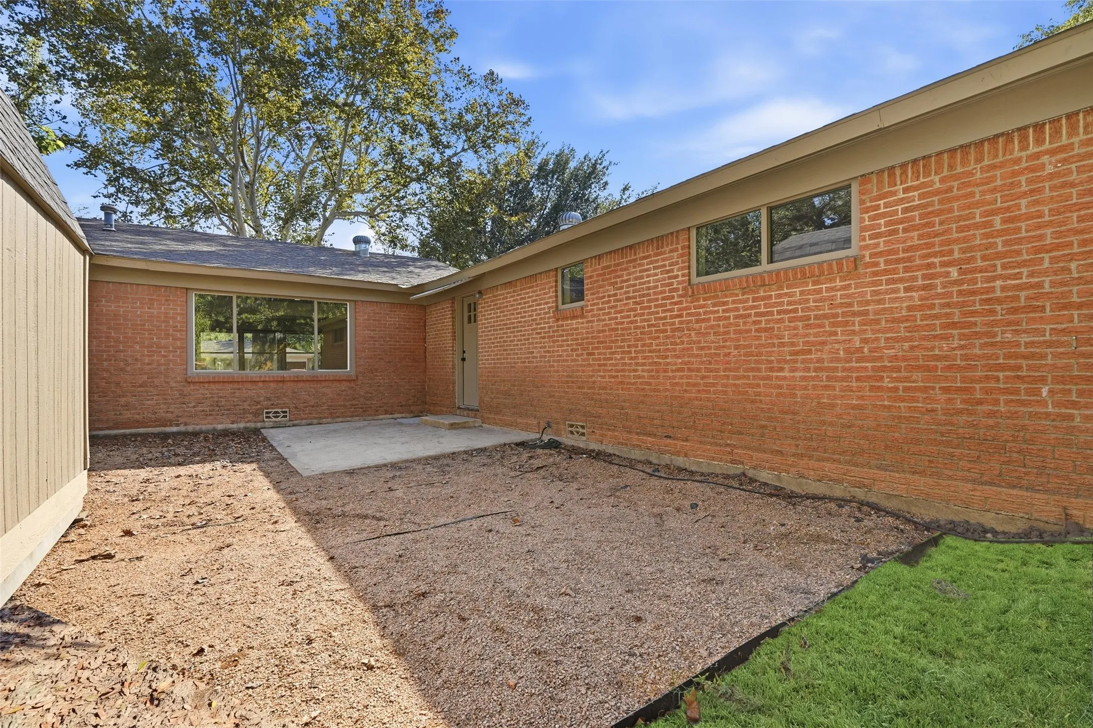 Single Family Residence For Sale in Tarrant County , 5432 Volder Drive, Fort Worth, Texas 76114, 3 Bedroom, 2 Bathroom, 1 Garage spaces, 1,790 Sqft, built in 1955, mls#21399886, Real Estate Agent in Fort Worth, Homes For Sale in Tarrant county, Homes For Sale in Fort Worth, Realtor in Fort Worth Texas, Real Estate Brokerage Independent Realty Texas, Luminita Cordes Realtor