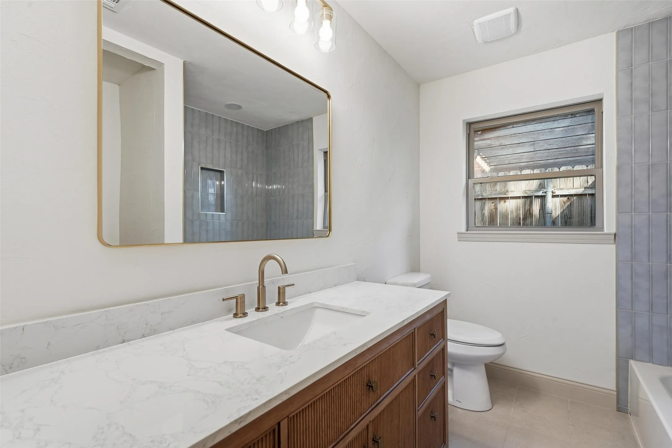 Single Family Residence For Sale in Tarrant County , 5432 Volder Drive, Fort Worth, Texas 76114, 3 Bedroom, 2 Bathroom, 1 Garage spaces, 1,790 Sqft, built in 1955, mls#21399886, Real Estate Agent in Fort Worth, Homes For Sale in Tarrant county, Homes For Sale in Fort Worth, Realtor in Fort Worth Texas, Real Estate Brokerage Independent Realty Texas, Luminita Cordes Realtor